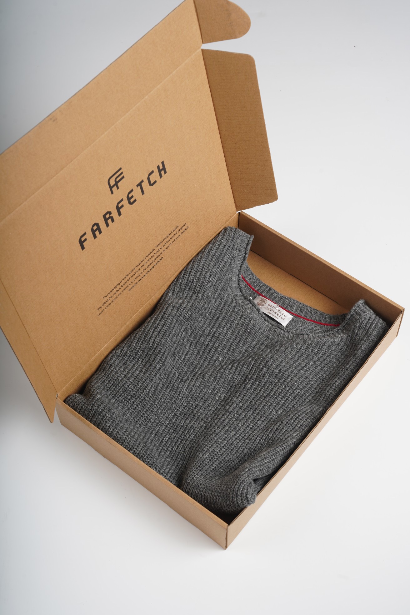 Футболка мужская в стиле Brunello Cucinelli из льна и хлопка серого цвета 