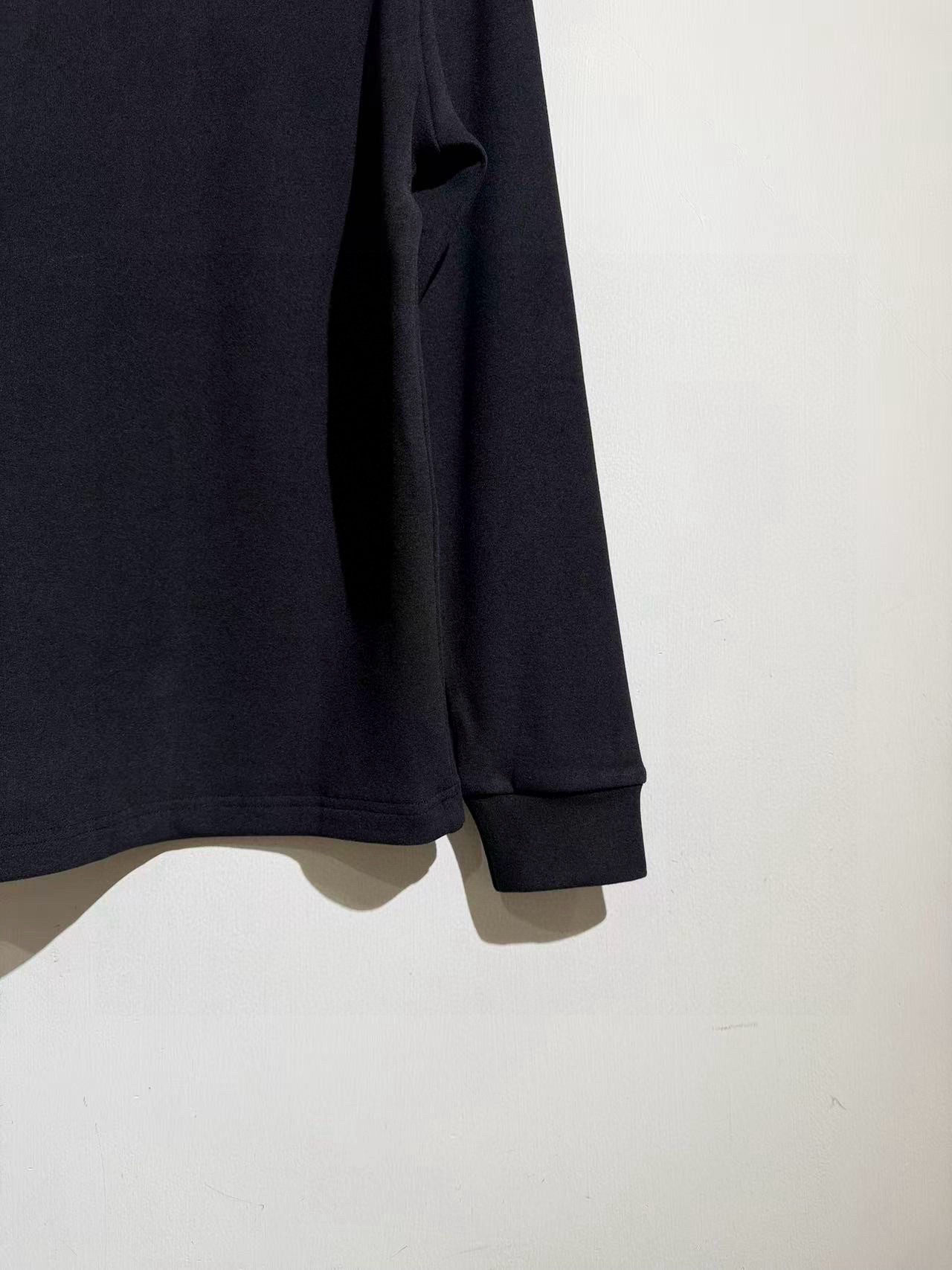 Лонгслив мужской в стиле Dior из смесового хлопка чёрного цвета с утепляющей основой