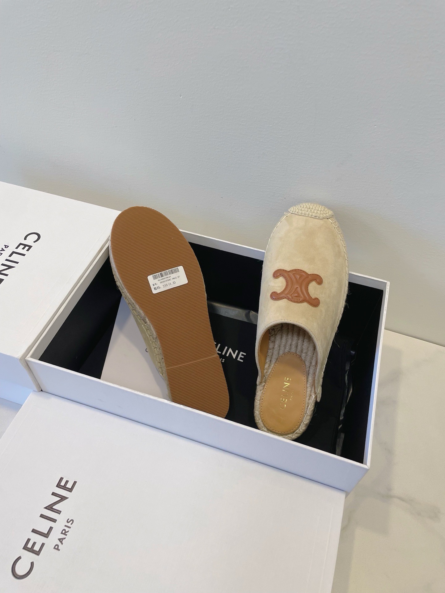Мюли женские Celine бежевого цвета