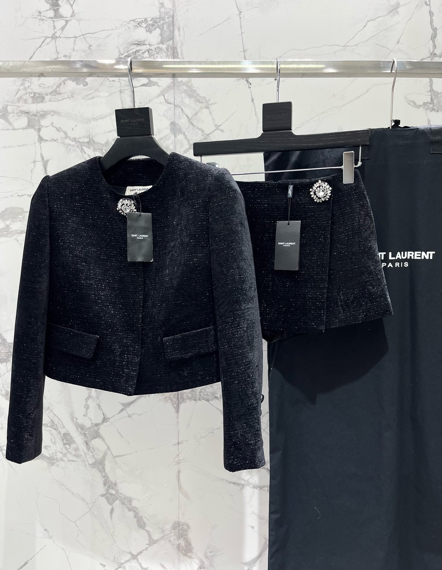 Юбка-шорты женская Saint Laurent чёрного цвета