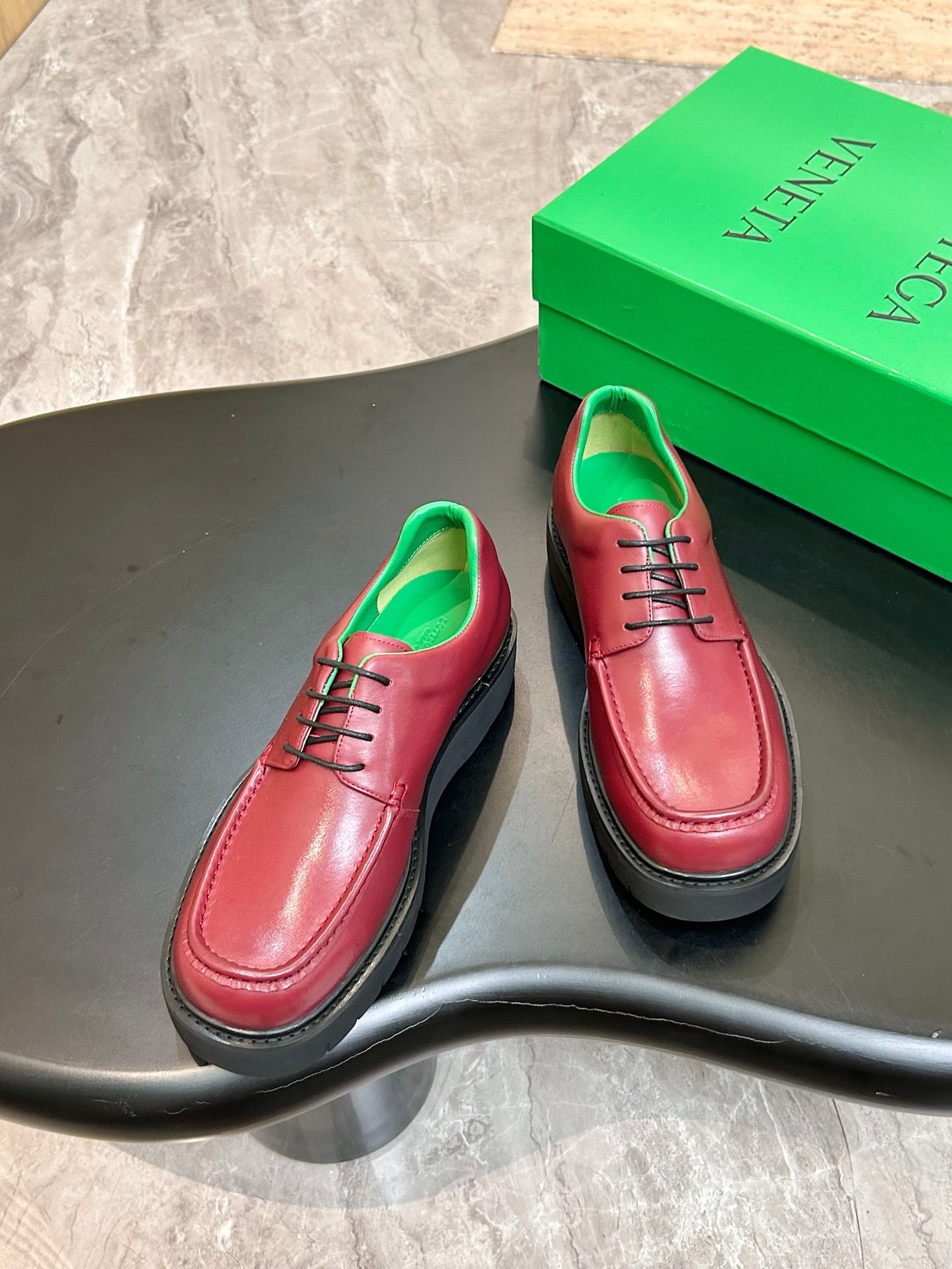 Дерби мужские Bottega Veneta Haddock бордового цвета