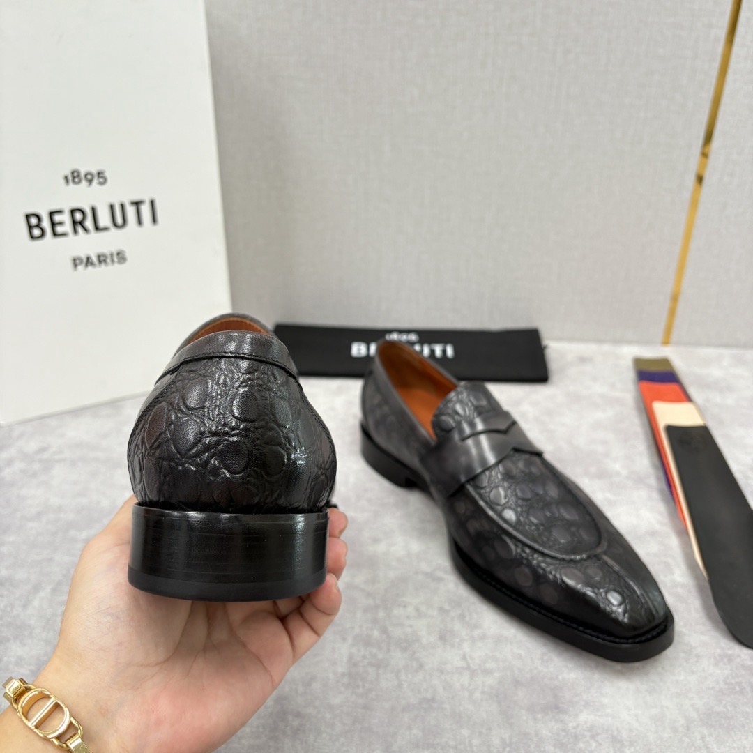 Лоферы мужские в стиле Berluti пенни из натуральной кожи серого цвета