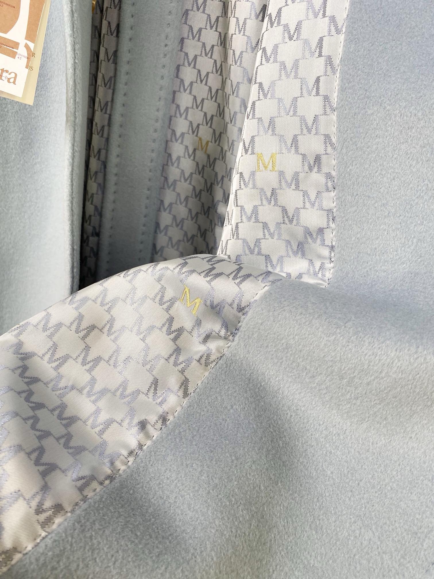 Пальто женское в стиле Max Mara Anne-Marie Beretta голубого цвета