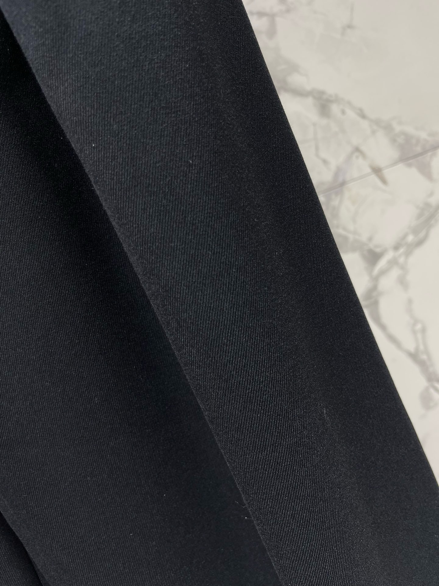 Костюм женский Saint Laurent чёрного цвета
