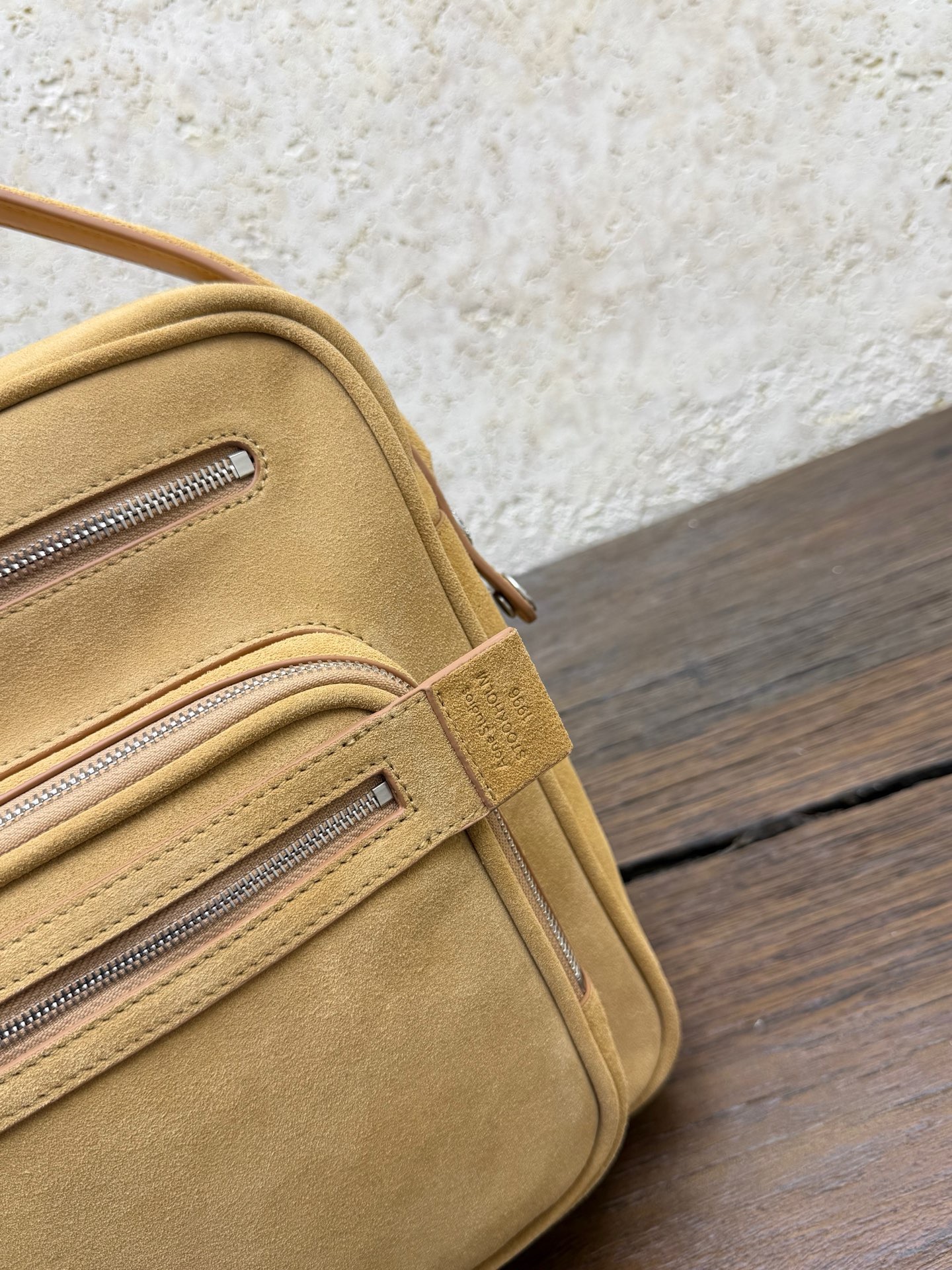 Сумка женская Acne Studios Camera Bag горчичного цвета