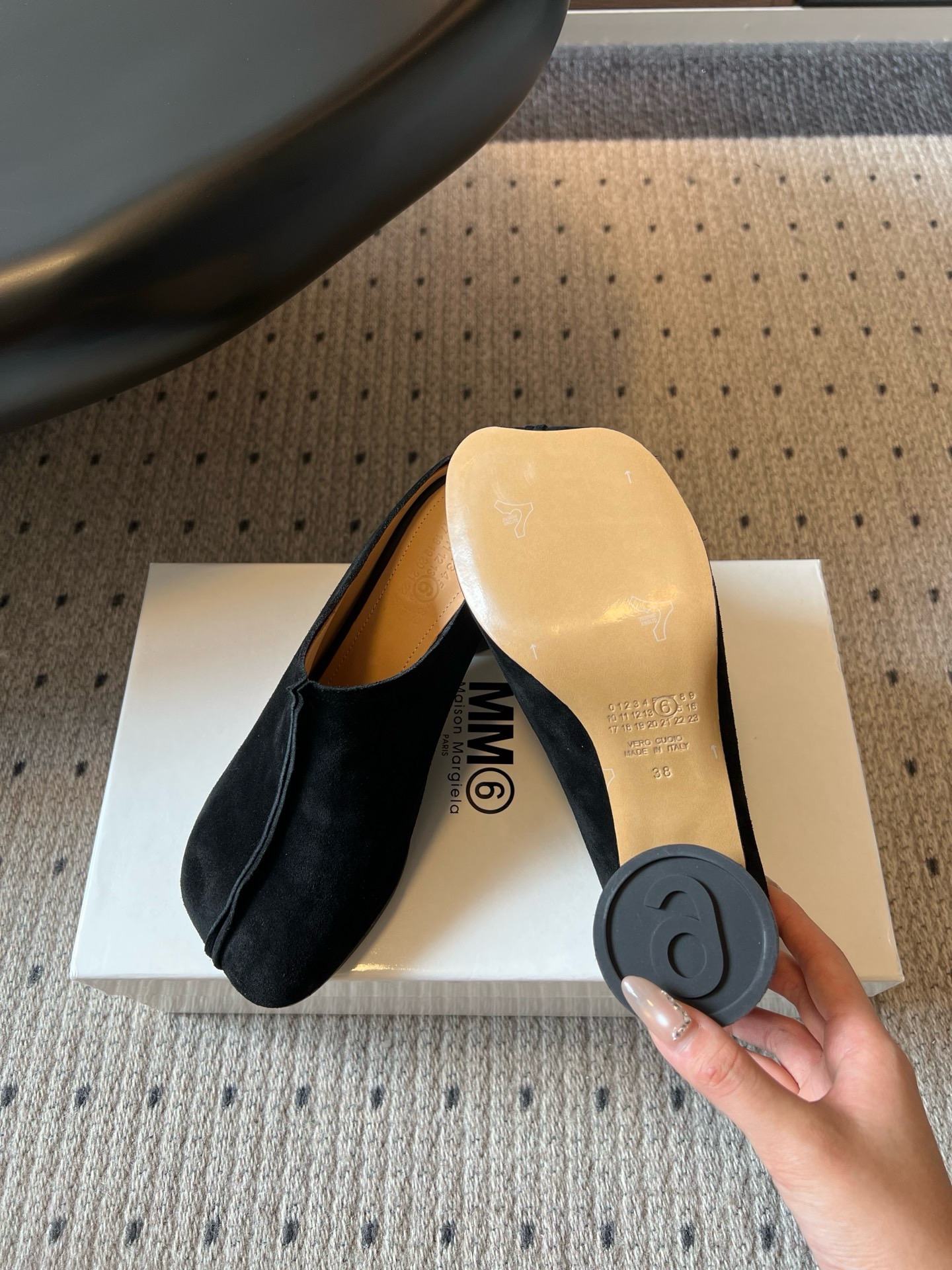 Мюли женские Maison Margiela Tabi чёрного цвета