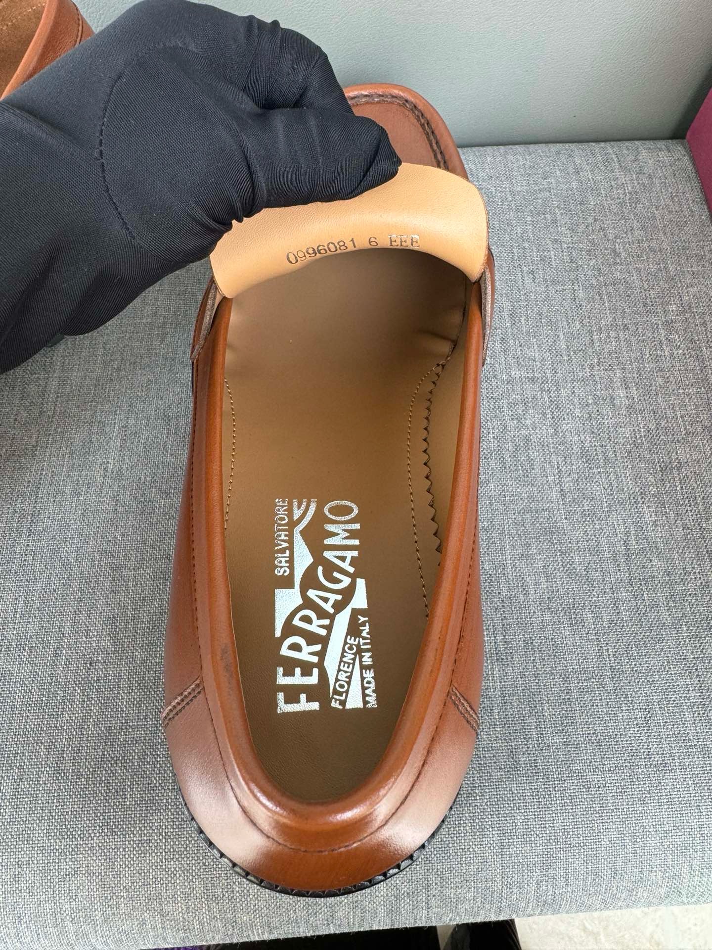 Лоферы мужские в стиле Salvatore Ferragamo из натуральной кожи коричневого цвета