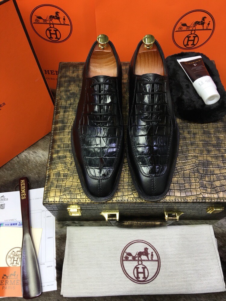 Туфли мужские Berluti из кожи крокодила и натуральной кожи черного цвета