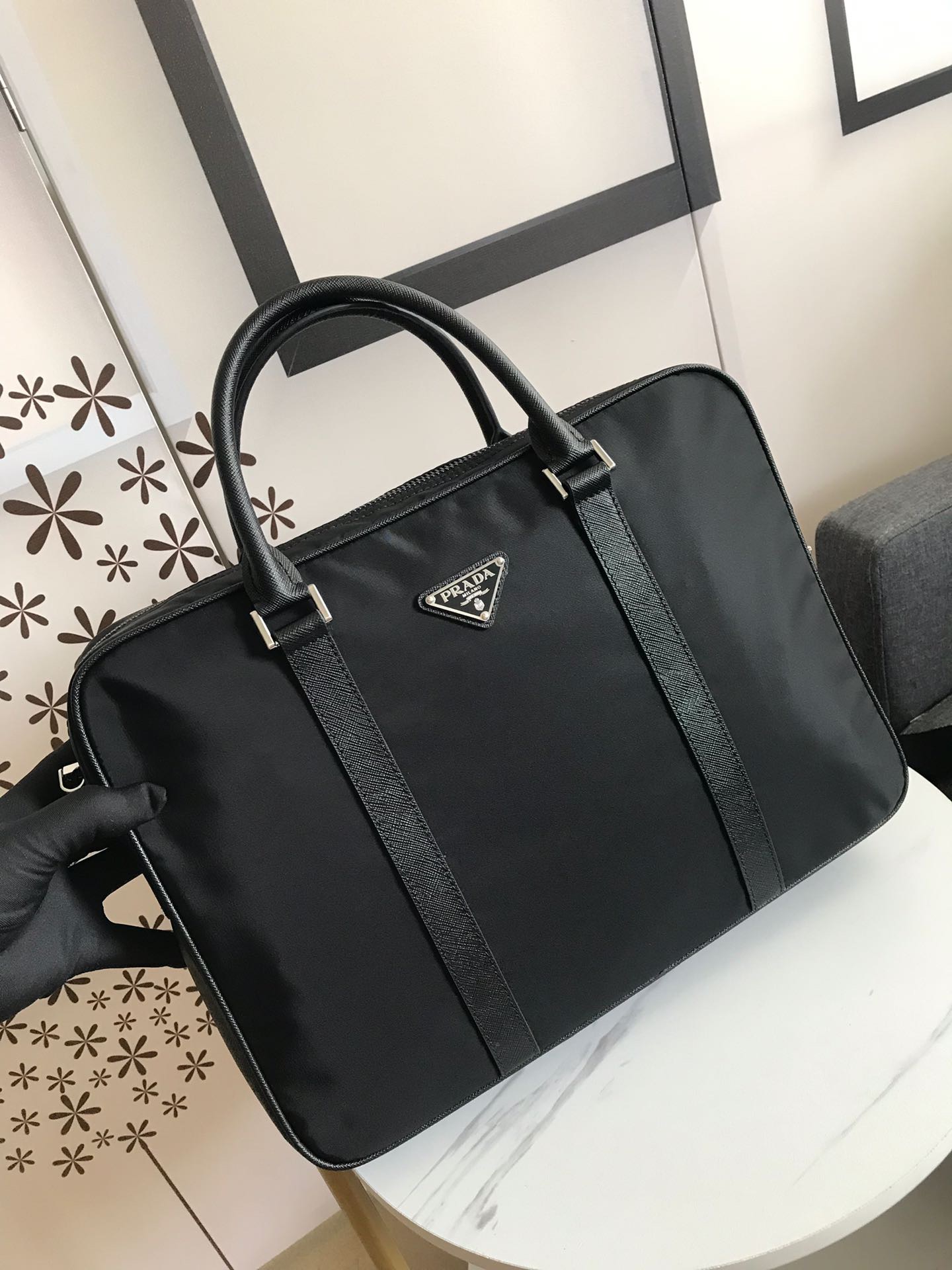 Сумка деловая мужская в стиле Prada из нейлона с кожаной отделкой чёрного цвета