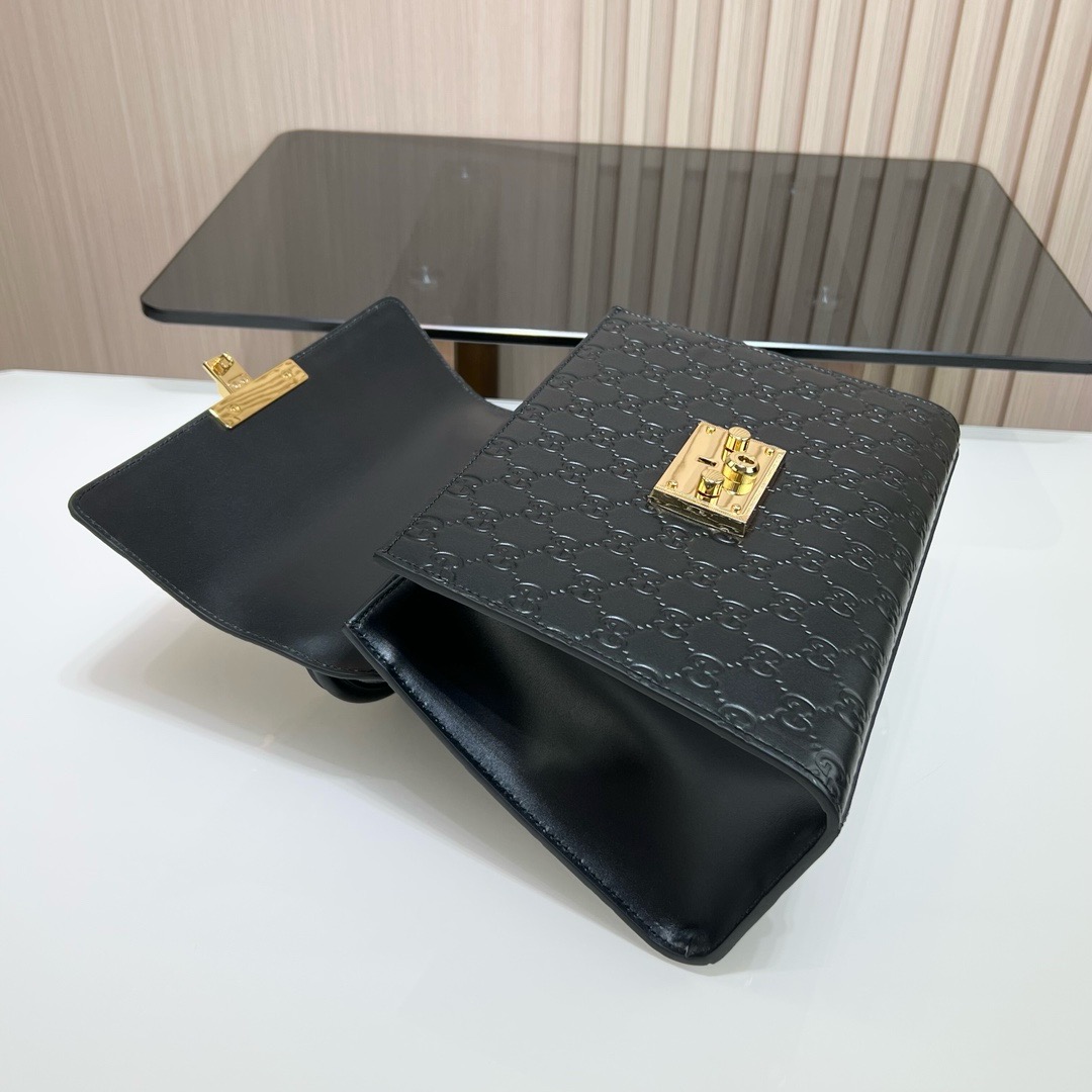 Сумка женская в стиле Gucci Padlock черного цвета