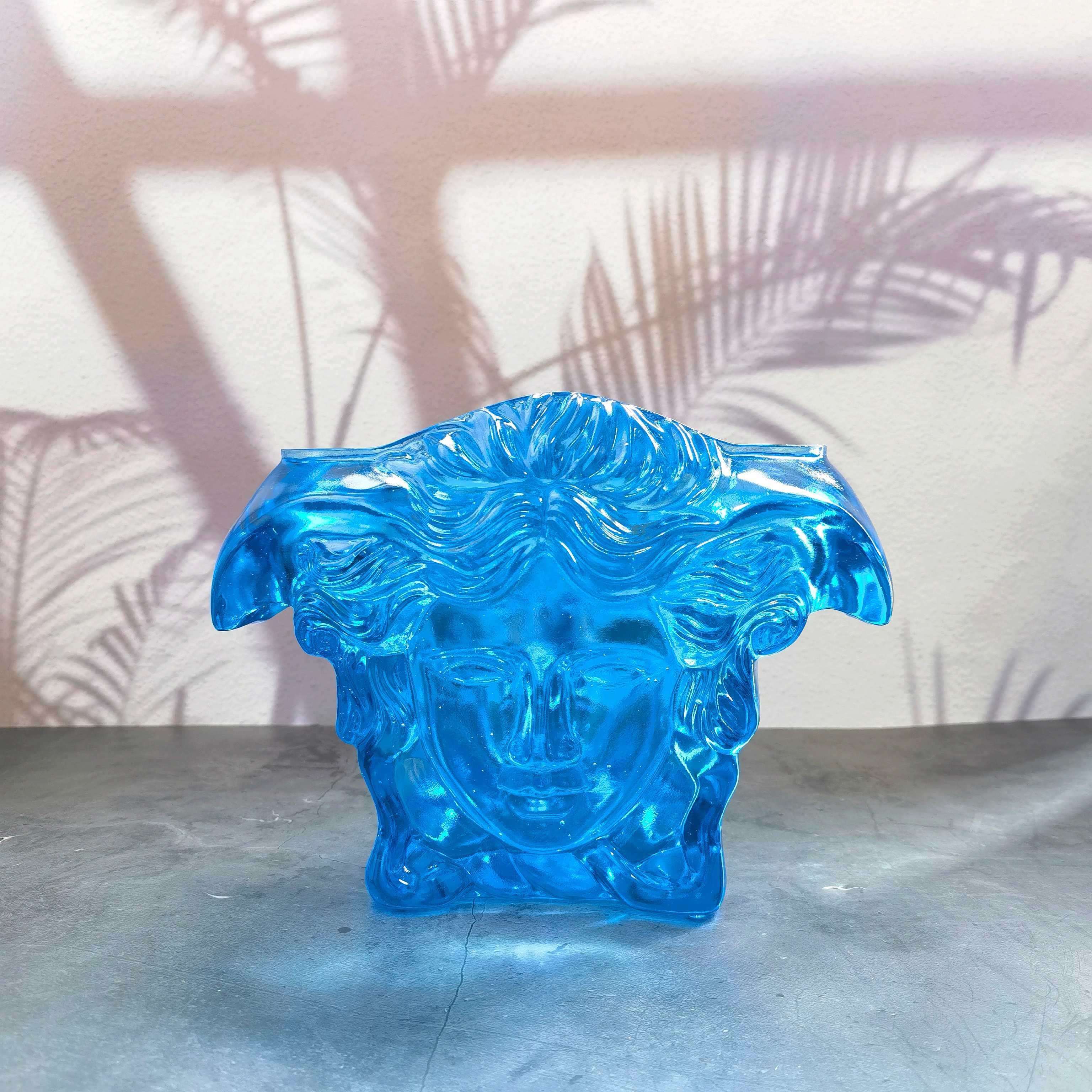Ваза хрустальная в стиле Versace Medusa Head, сапфирово-голубого цвета