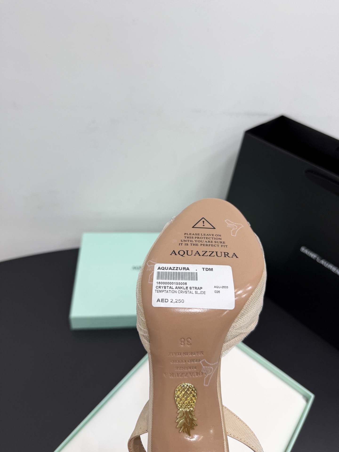 Босоножки женские Aquazzura бежевого цвета