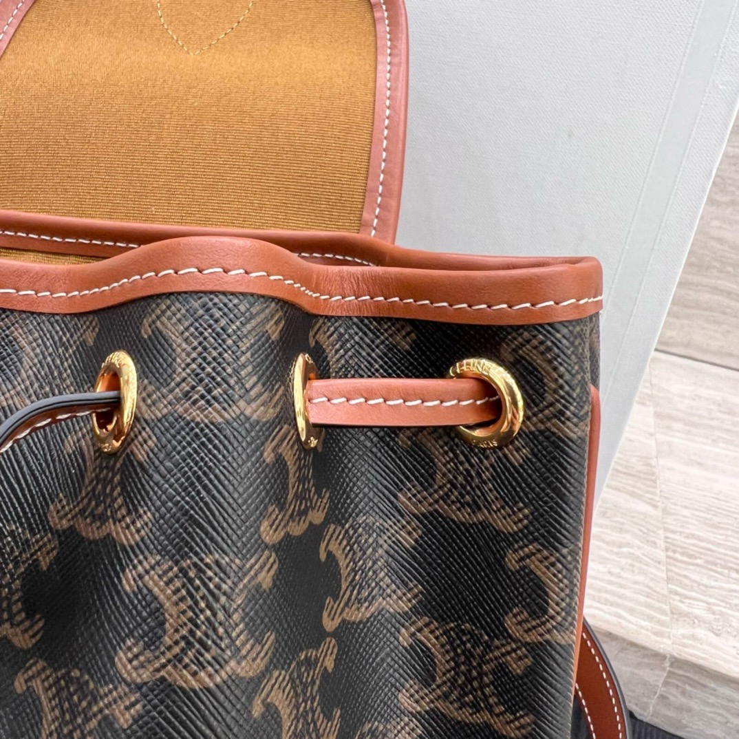 Рюкзак женский в стиле Celine Folco Triomphe Canvas коричневого цвета