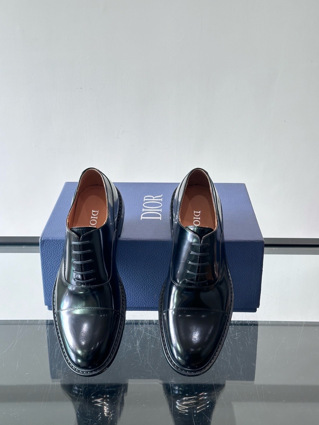 Туфли мужские в стиле Dior Oxford из натуральной кожи черного цвета