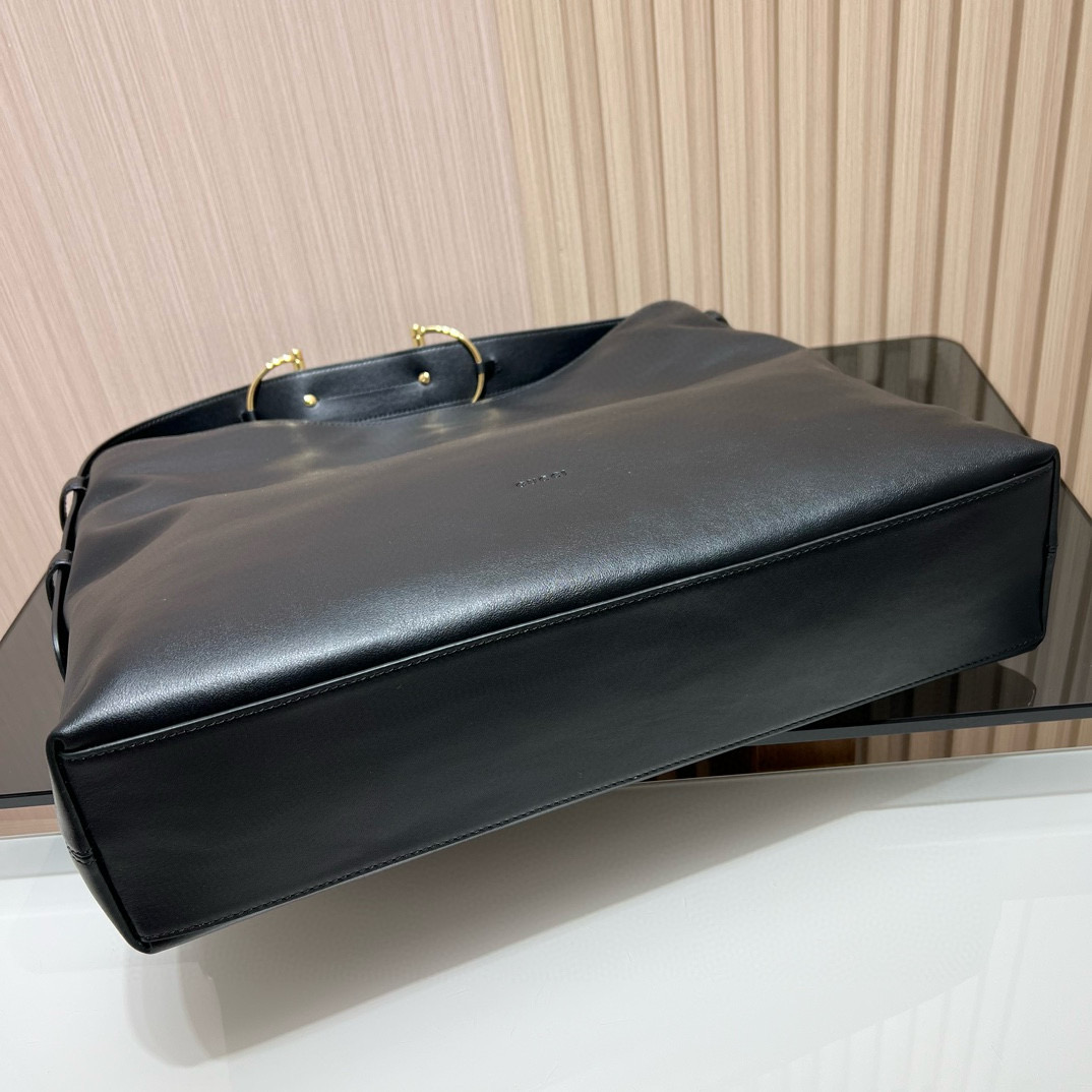 Сумка женская в стиле Gucci Beatrix из натуральной кожи чёрного цвета с бамбуковой ручкой