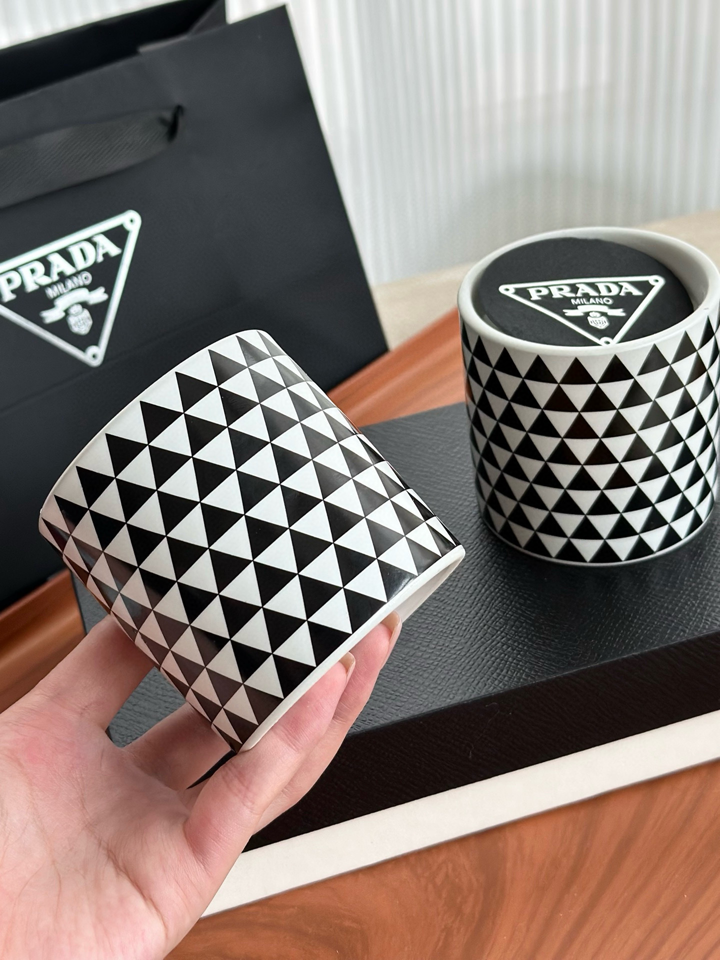  Свечи ароматические в стиле Prada, чёрно-белый геометрический набор из 2 шт.