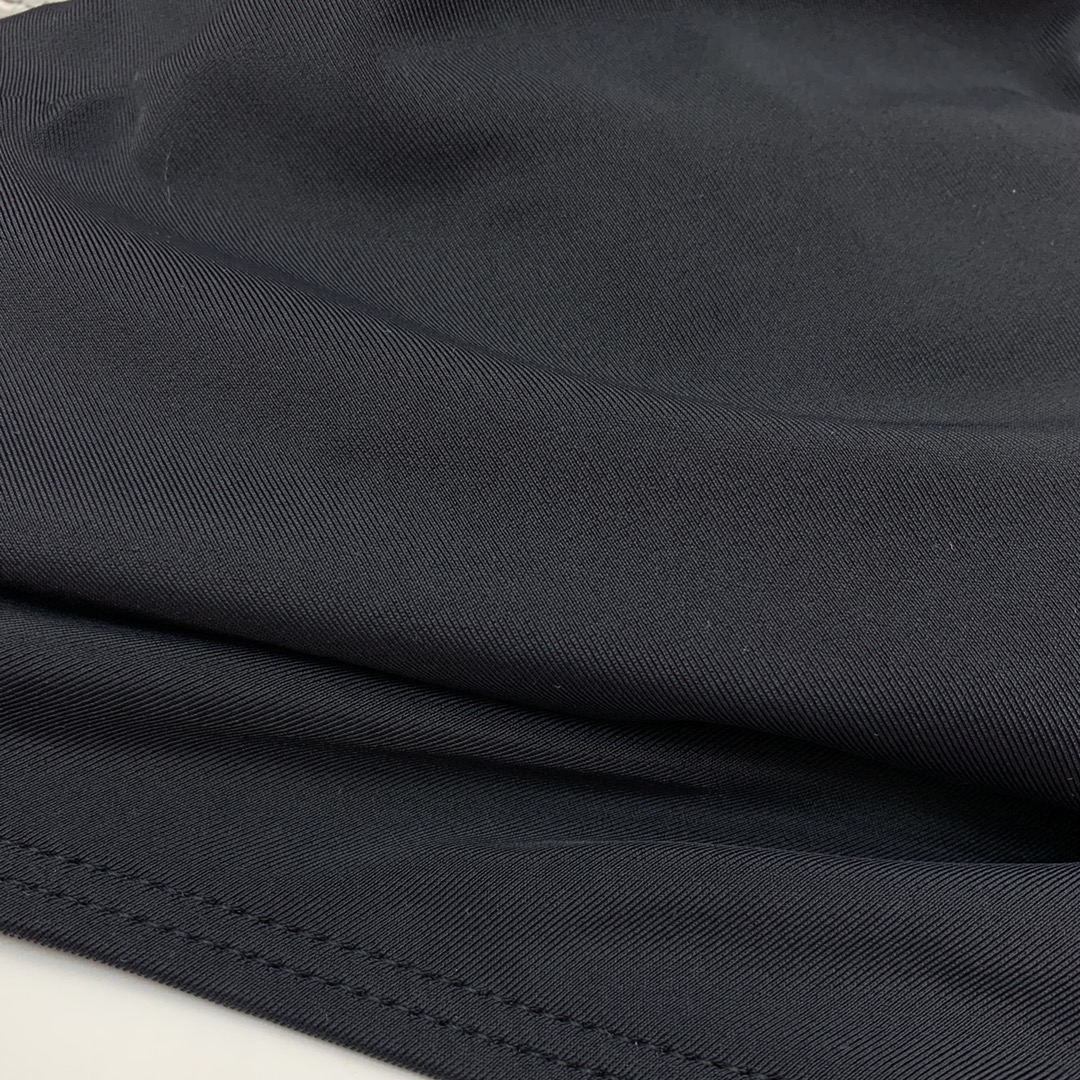 Купальник женский слитный в стиле Versace черного цвета