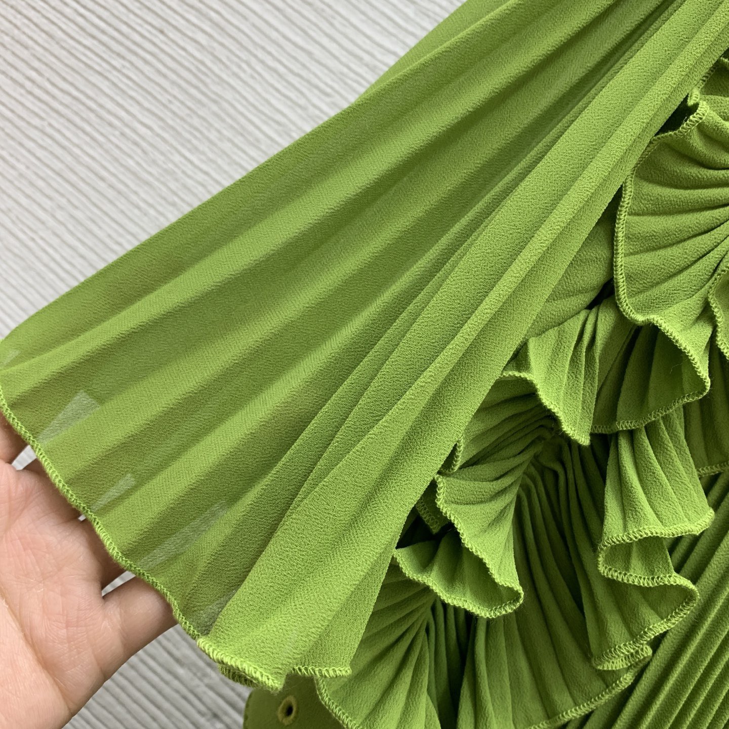 Платье женское в стиле Zimmermann плиссированное с оборками и поясом