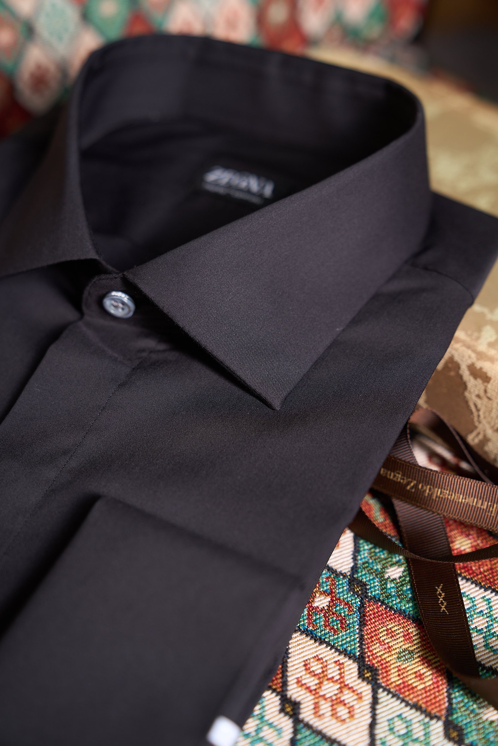 Рубашка мужская в стиле Zegna черного цвета с запонками