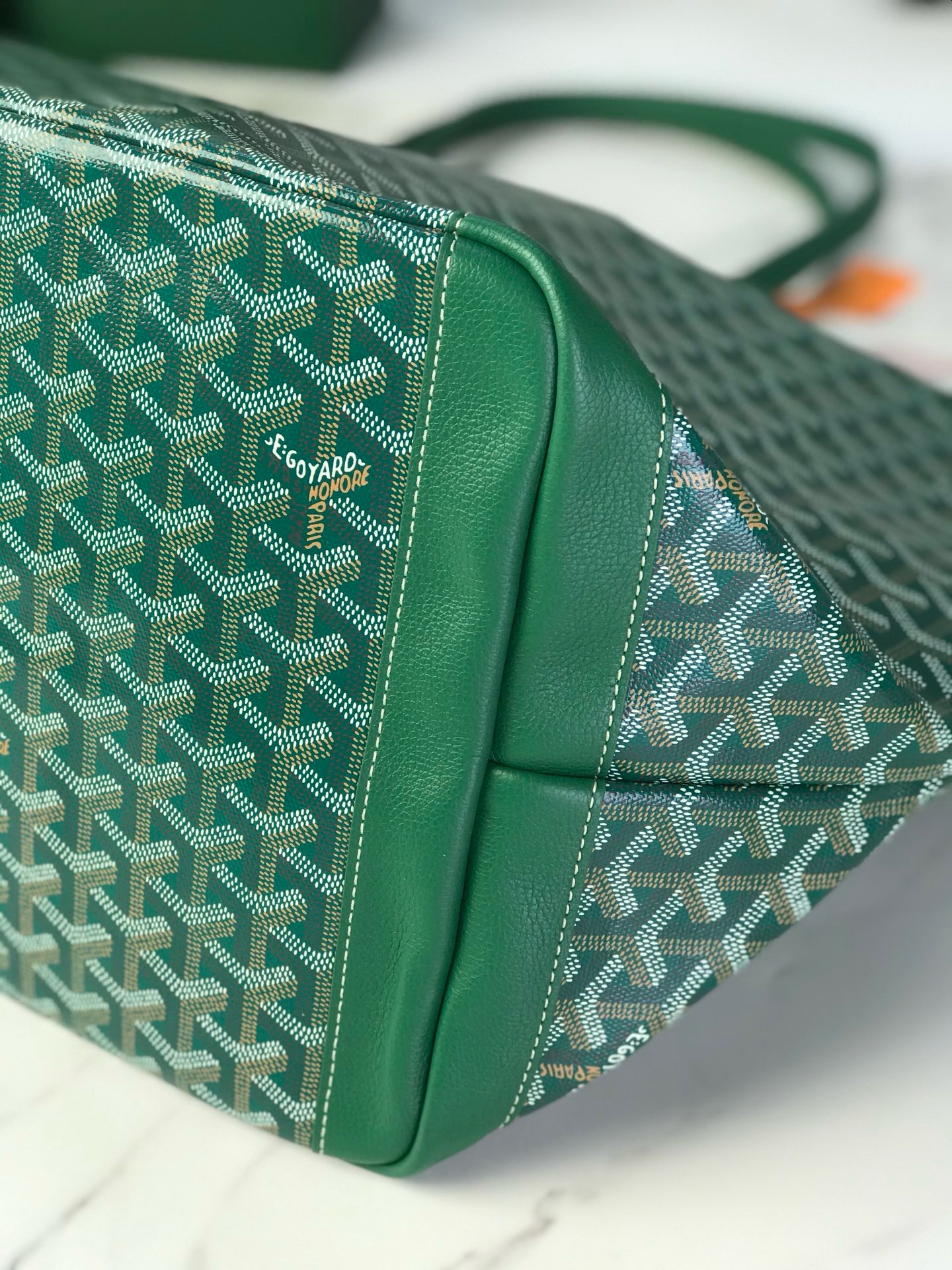 Сумка женская Goyard Artois GM зелёного цвета