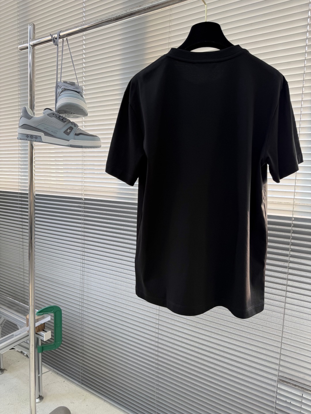 Футболка мужская в стиле Moncler с логотипом чёрного цвета