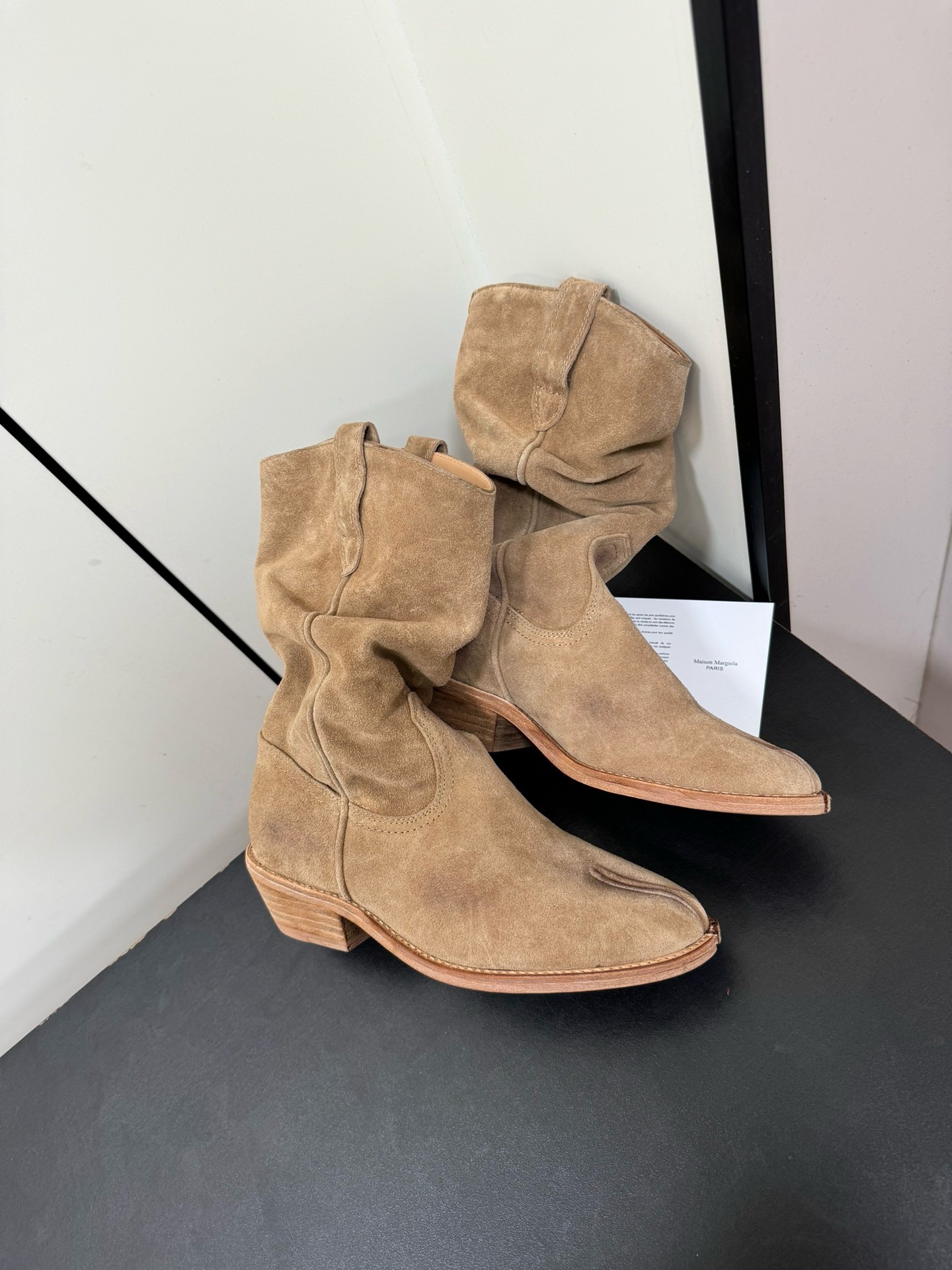 Сапоги женские MM6 Maison Margiela Western бежевого цвета