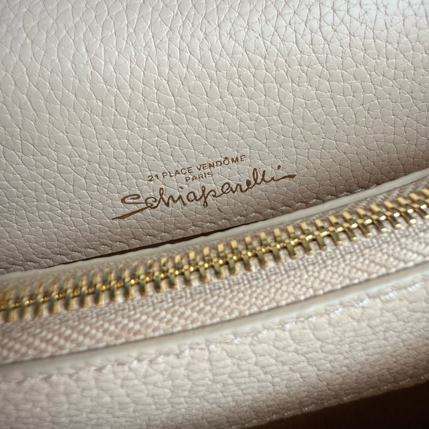 Сумка женская Schiaparelli  молочного цвета