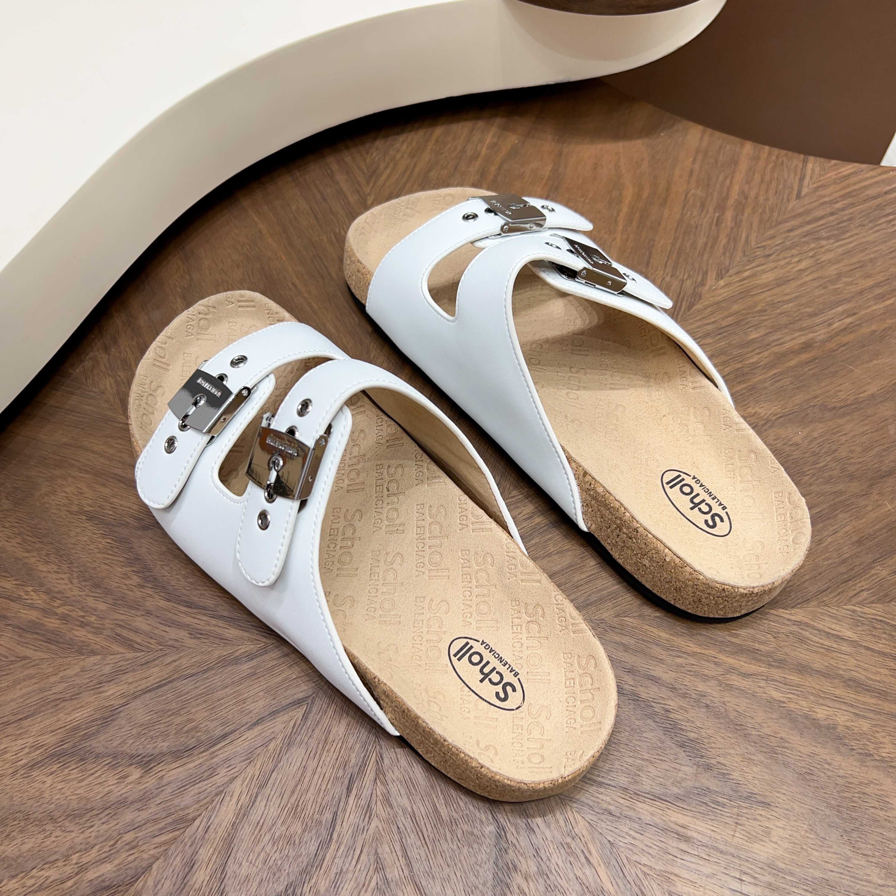 Сандалии мужские в стиле Balenciaga с пробковой подошвой белого цвета