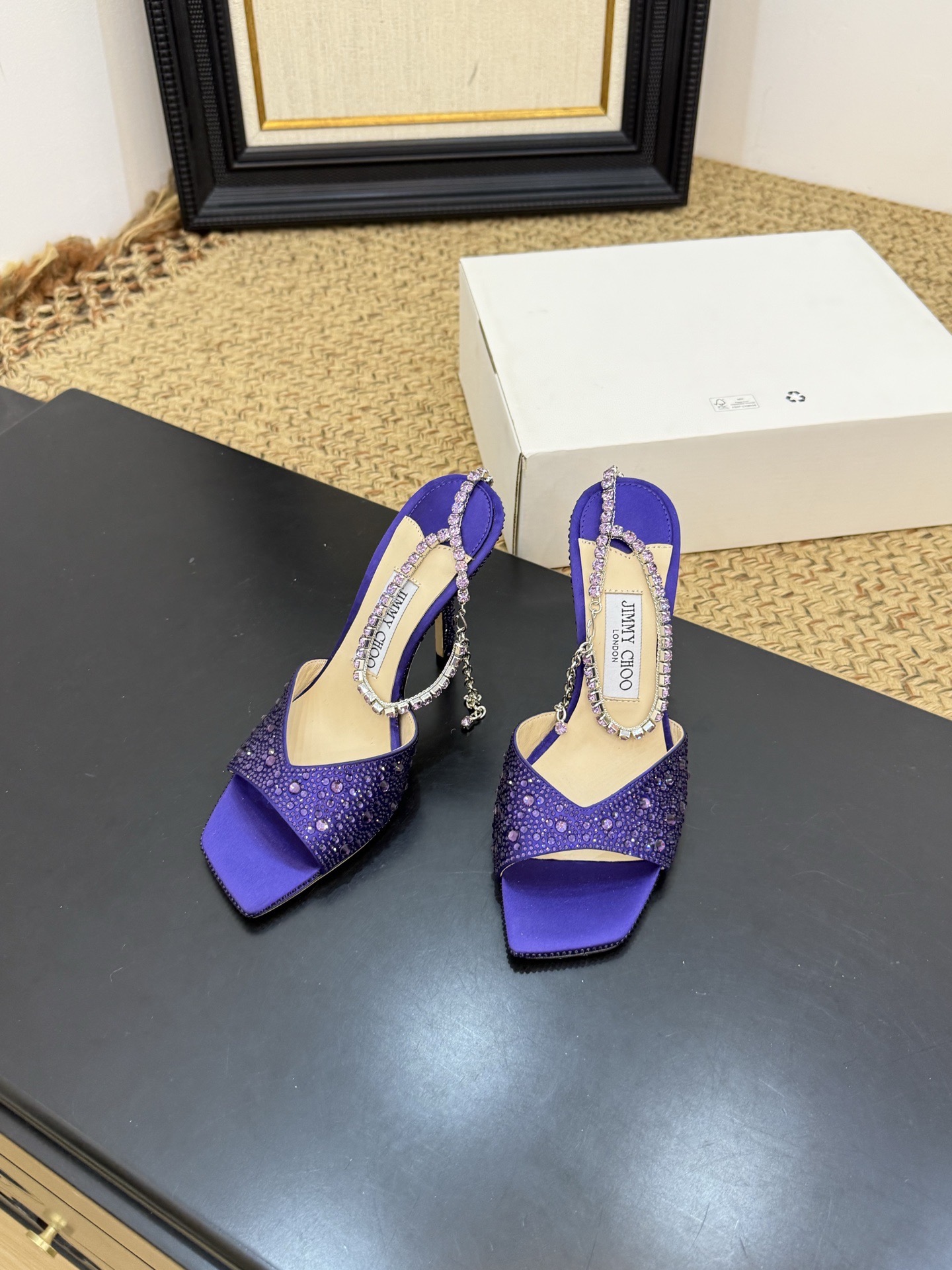 Туфли женские в стиле Jimmy Choo Amelia 25SS фиолетового цвета