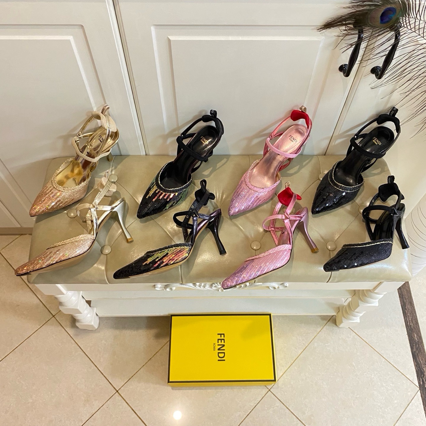 Туфли женские в стиле Fendi из сетки с пайетками и ремешком