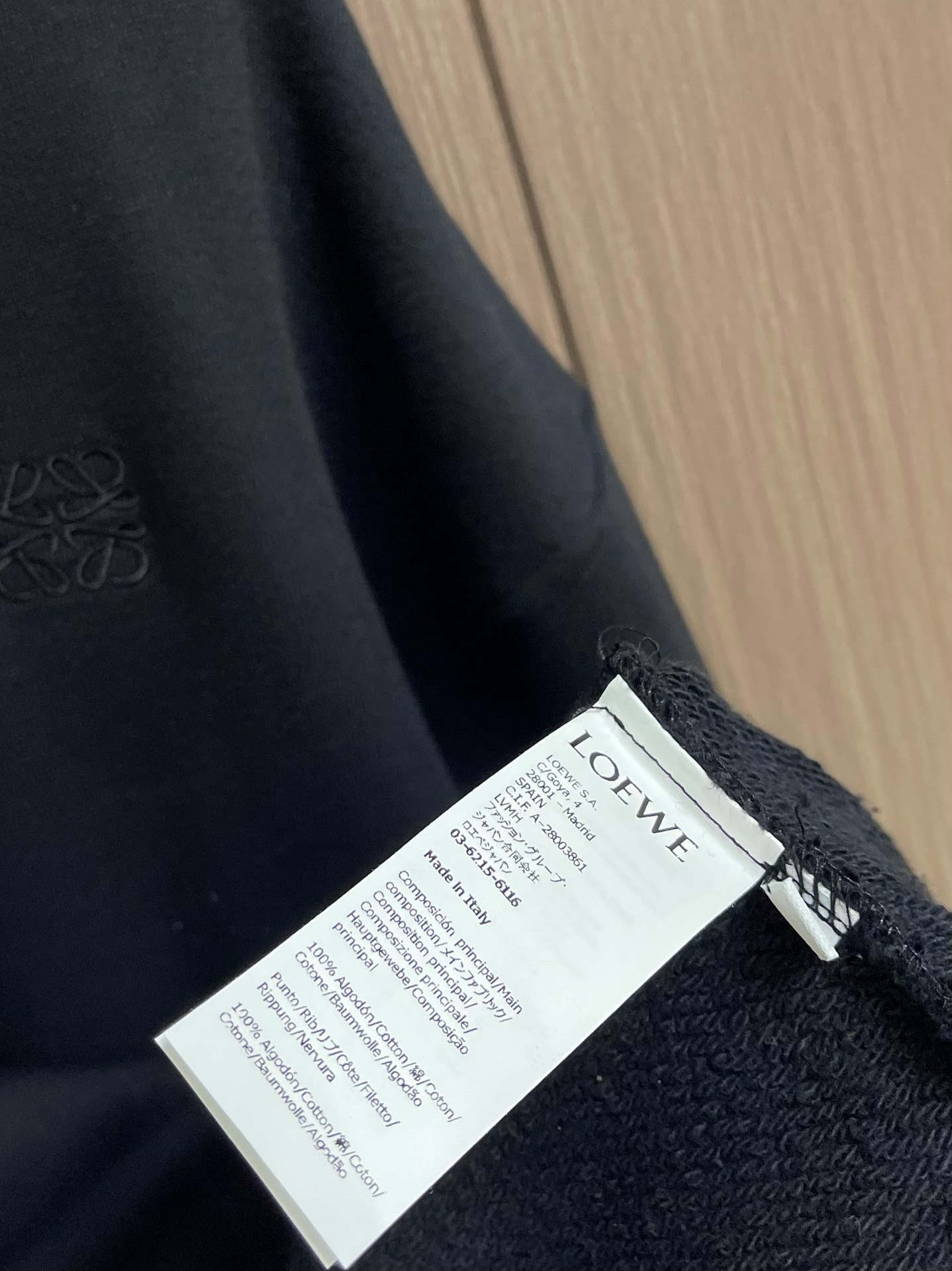 Худи Loewe графитового цвета с кожаными шнурами и вышивкой Anagram