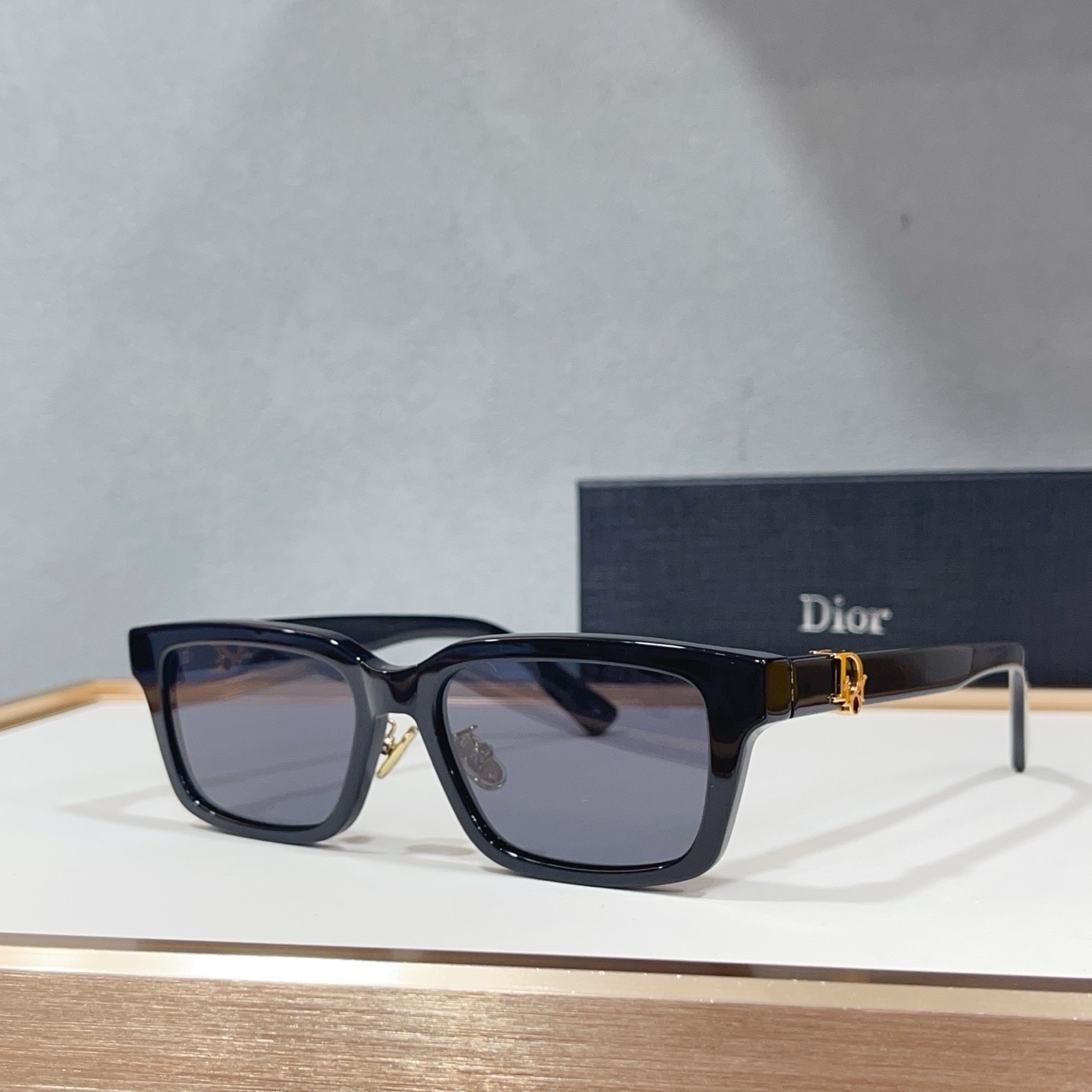 Очки солнцезащитные в стиле Dior Oblique S5F