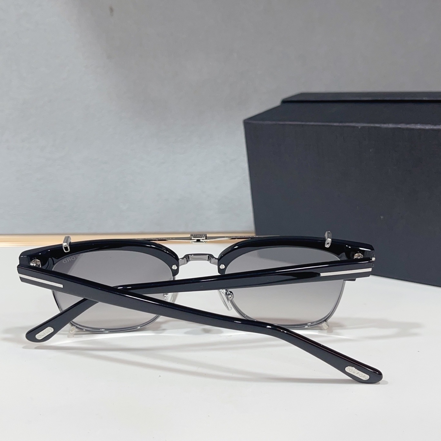 Очки солнцезащитные унисекс в стиле Tom Ford