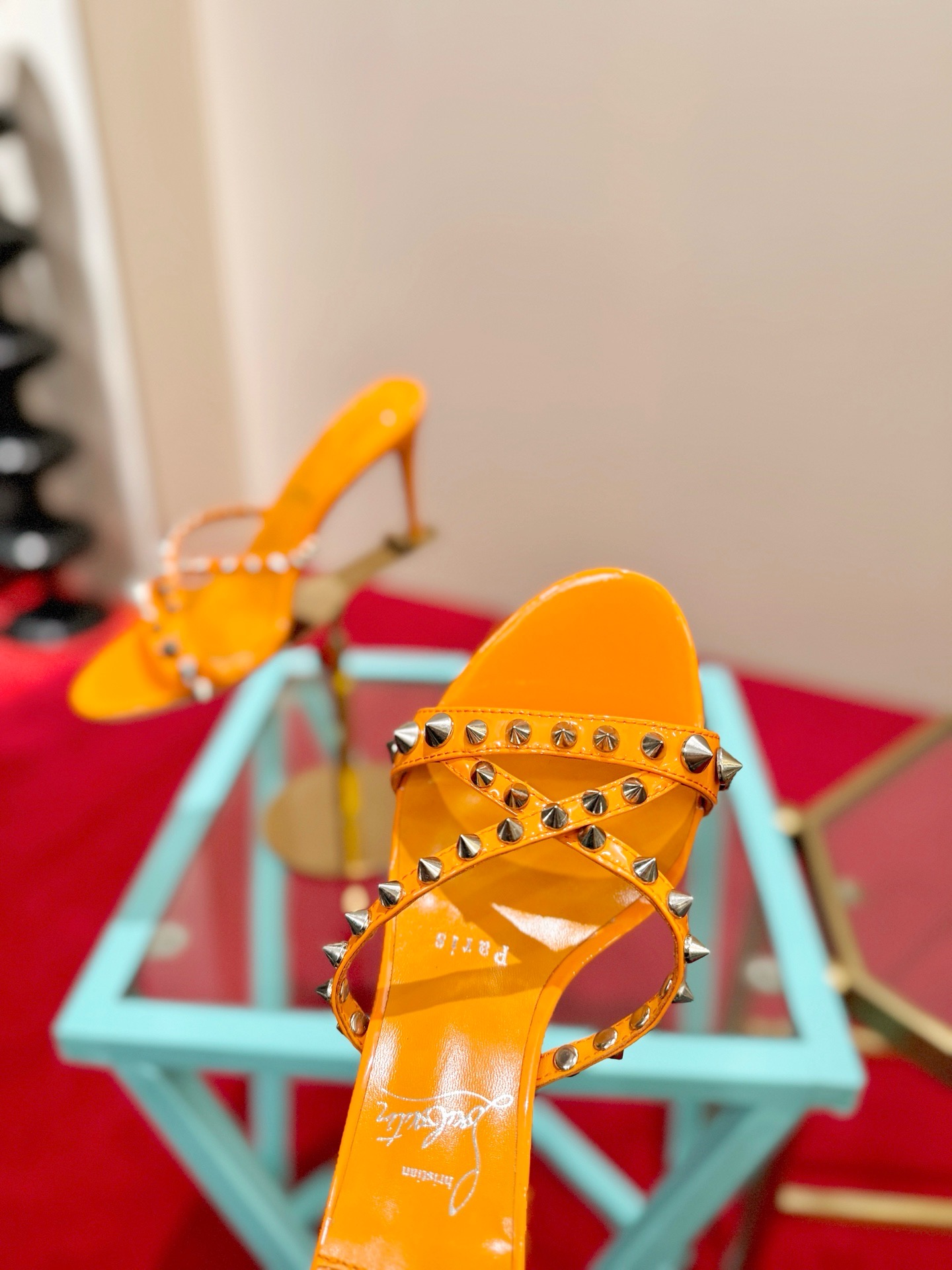 Мюли женские в стиле Christian Louboutin So Kate оранжевого цвета