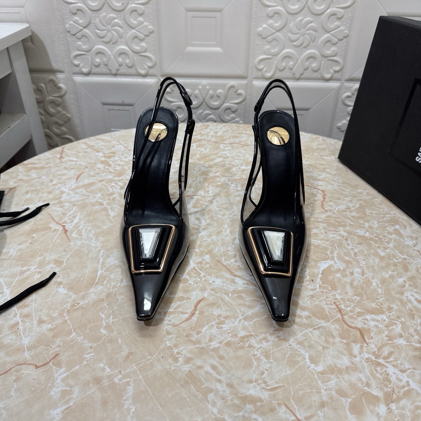 Туфли женские Saint Laurent Jive чёрного цвета