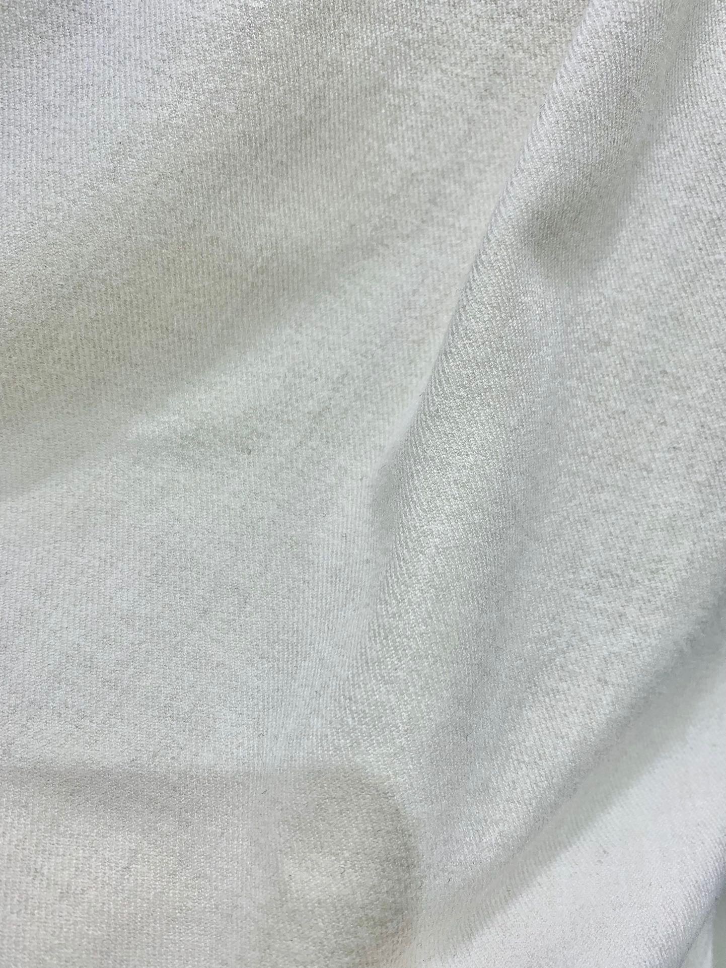 Брюки женские в стиле Saint Laurent молочного цвета с логотипом на поясе