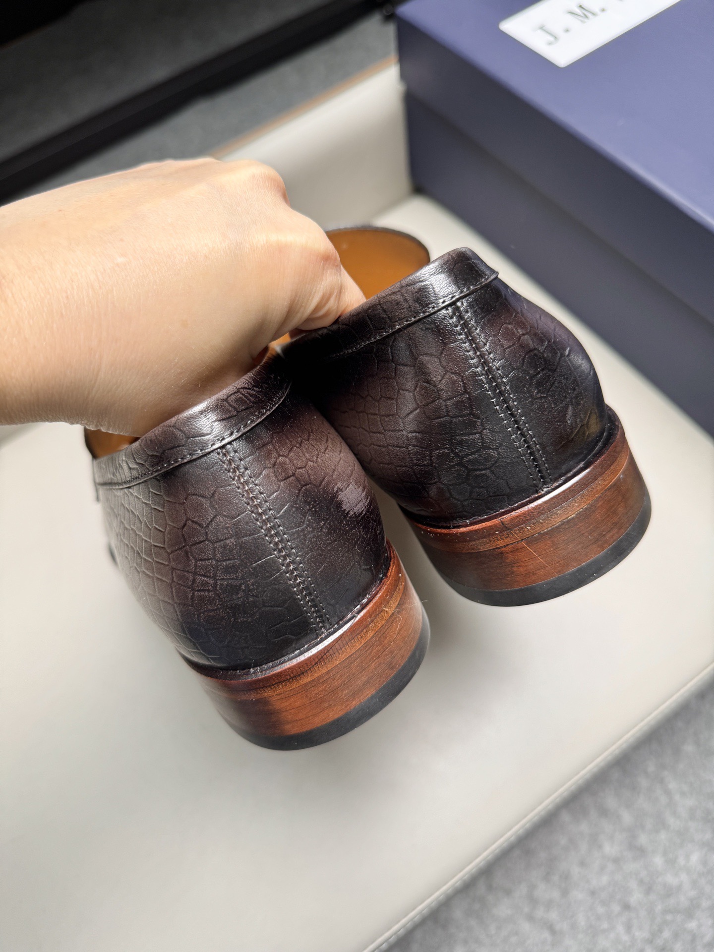 Лоферы мужские в стиле J.M. Weston коричневого цвета