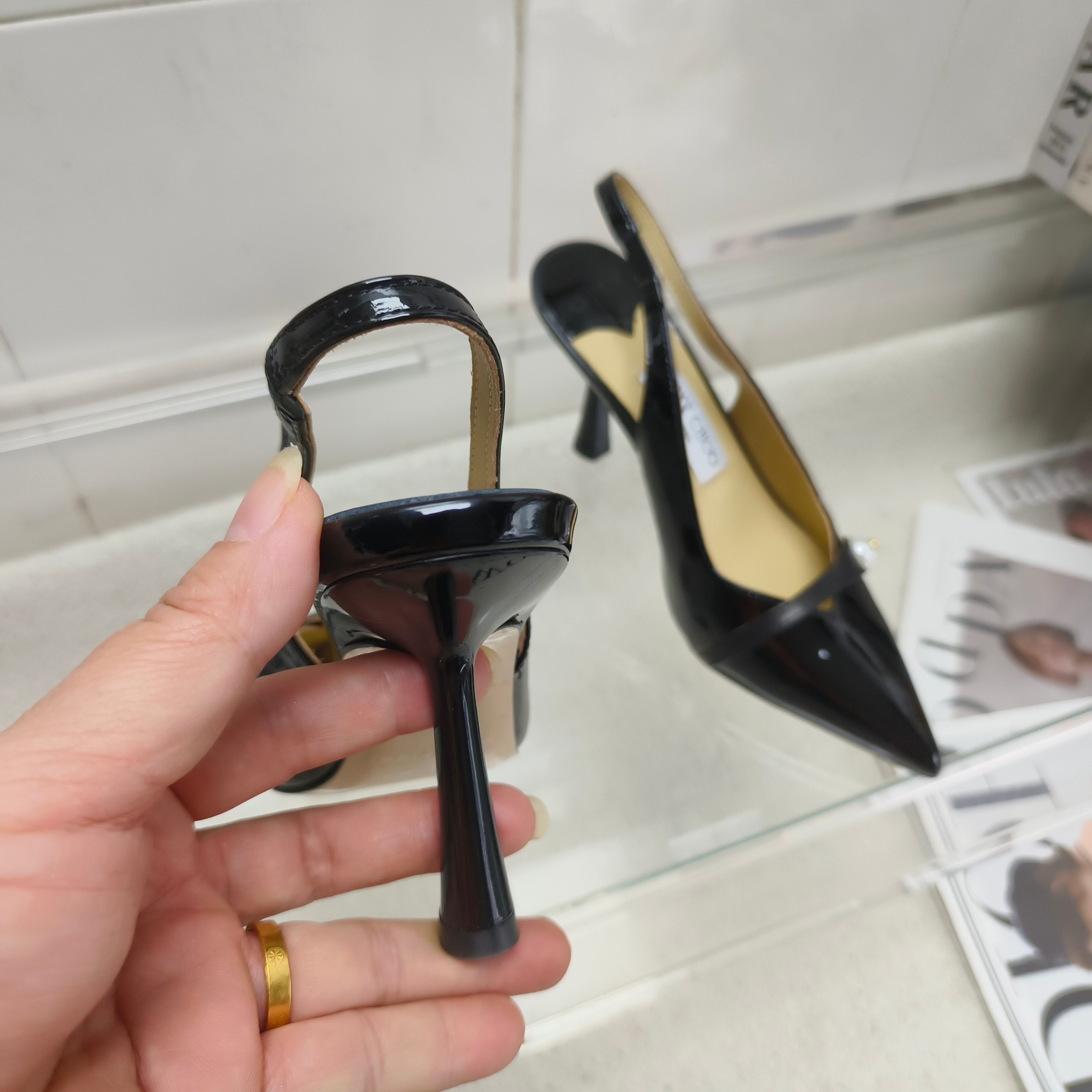 Босоножки женские в стиле Jimmy Choo Ray черного цвета