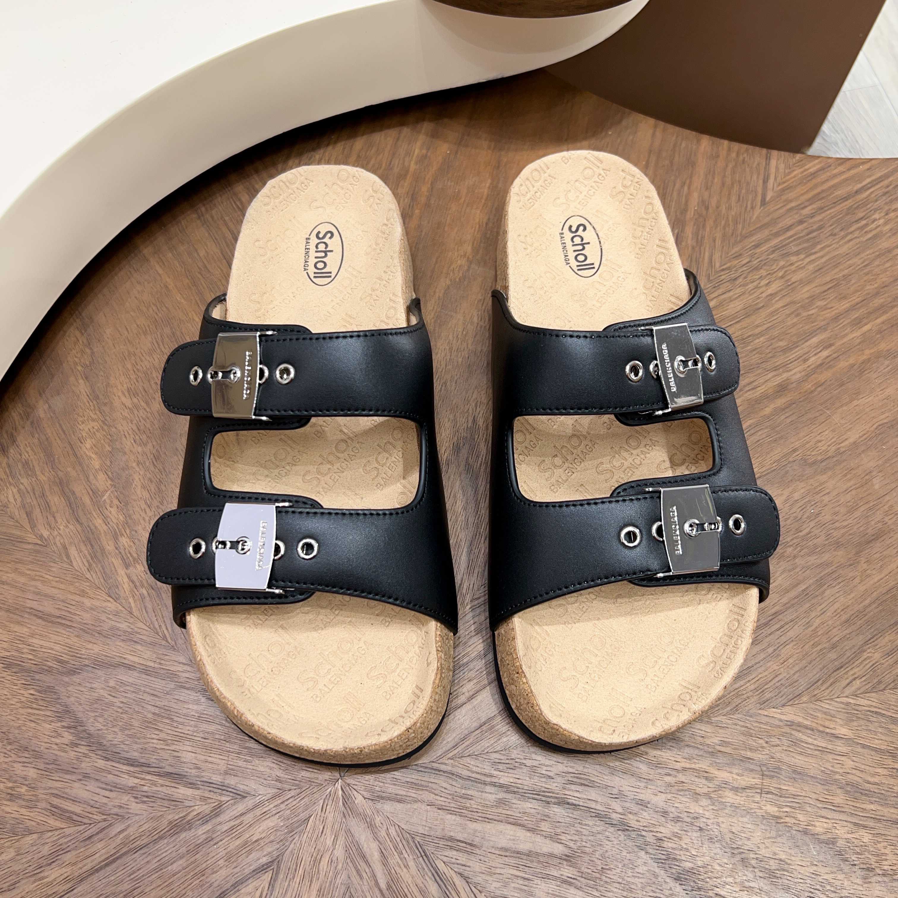 Сандалии мужские в стиле Balenciaga с пробковой подошвой черного цвета