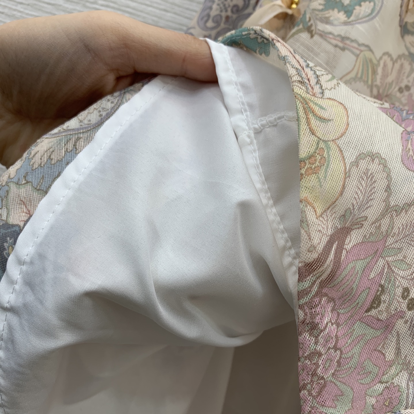 Платье женское в стиле Schiaparelli длинное комбинированное с декоративным элементом