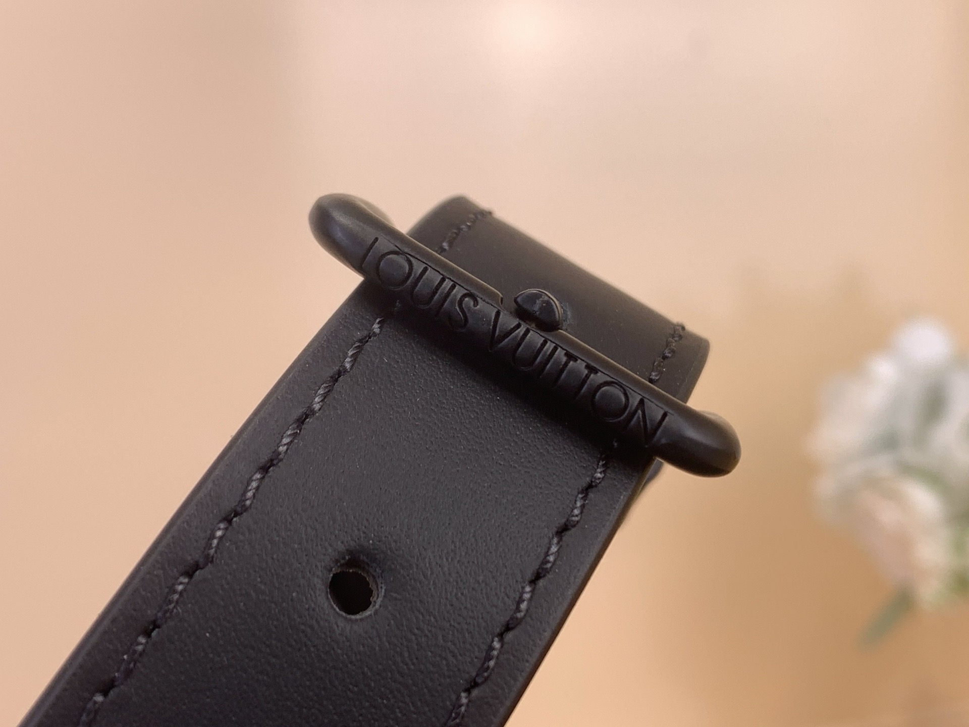 Сумка унисекс в стиле Louis Vuitton Christopher Messenger чёрная Empreinte