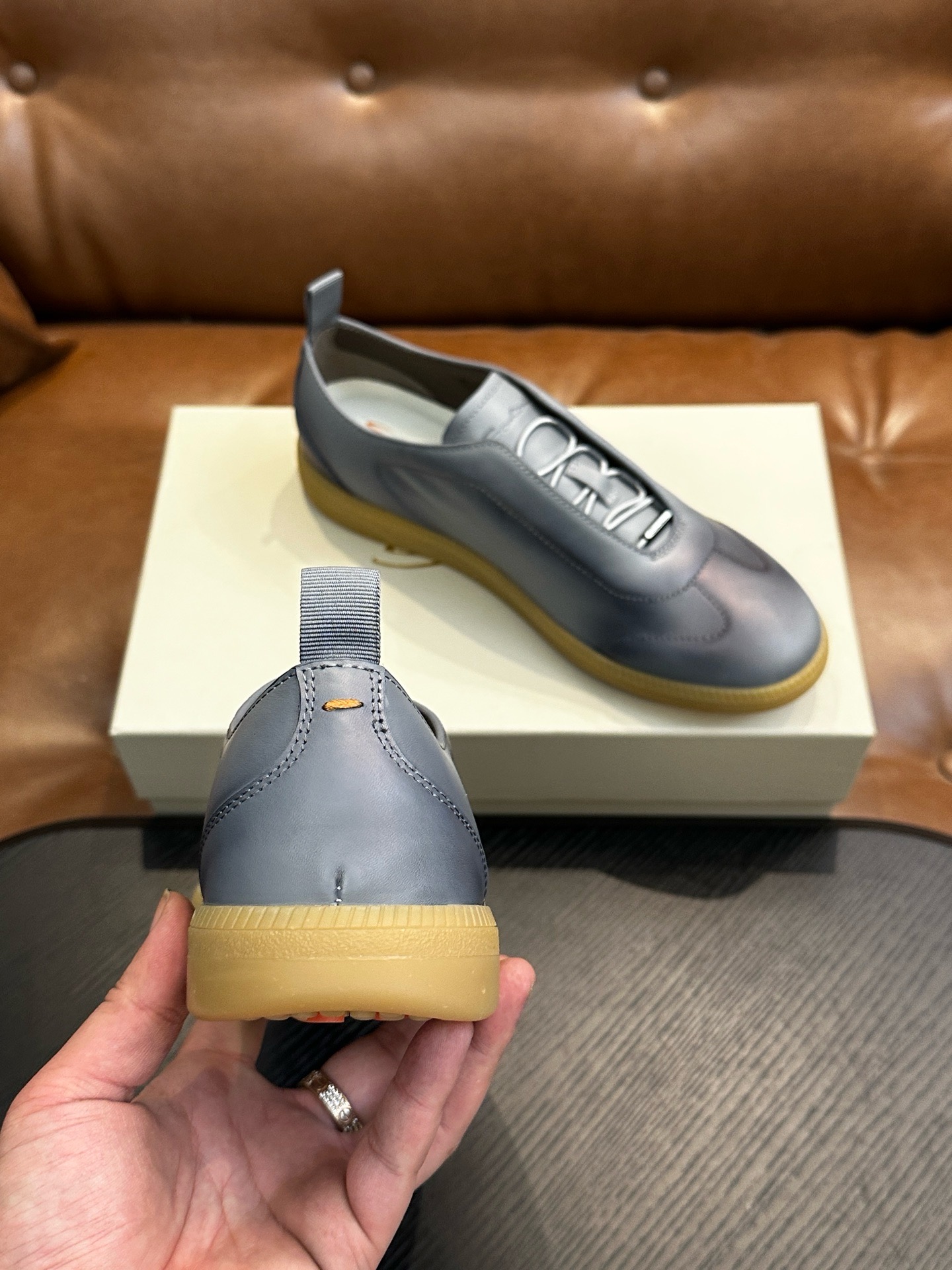 Кеды мужские в стиле Santoni из натуральной кожи серого цвета