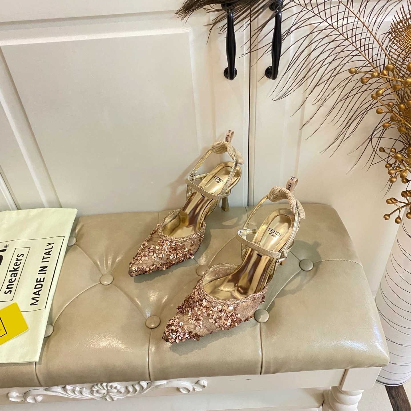 Туфли женские в стиле Fendi из сетки с пайетками и ремешком