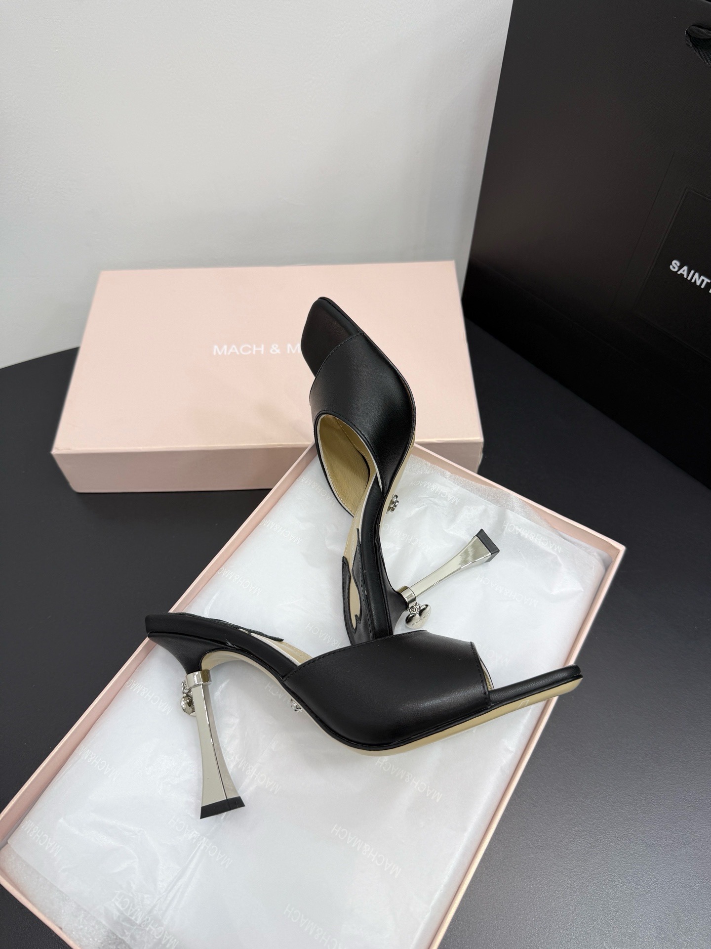 Мюли женские в стиле Mach & Mach черного цвета