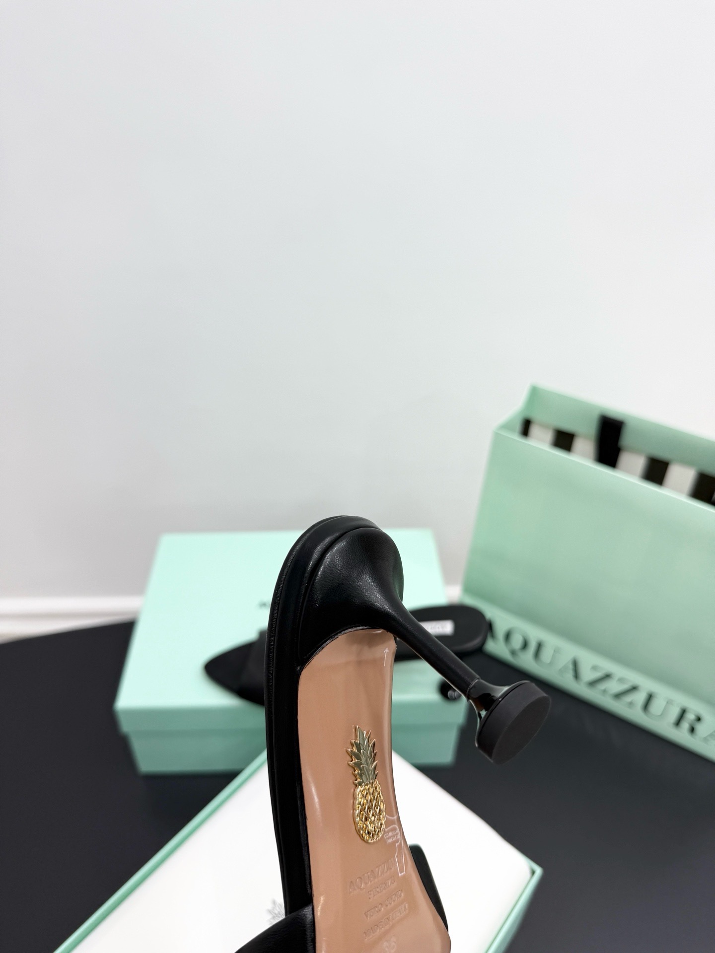 Мюли женские Aquazzura чёрного цвета
