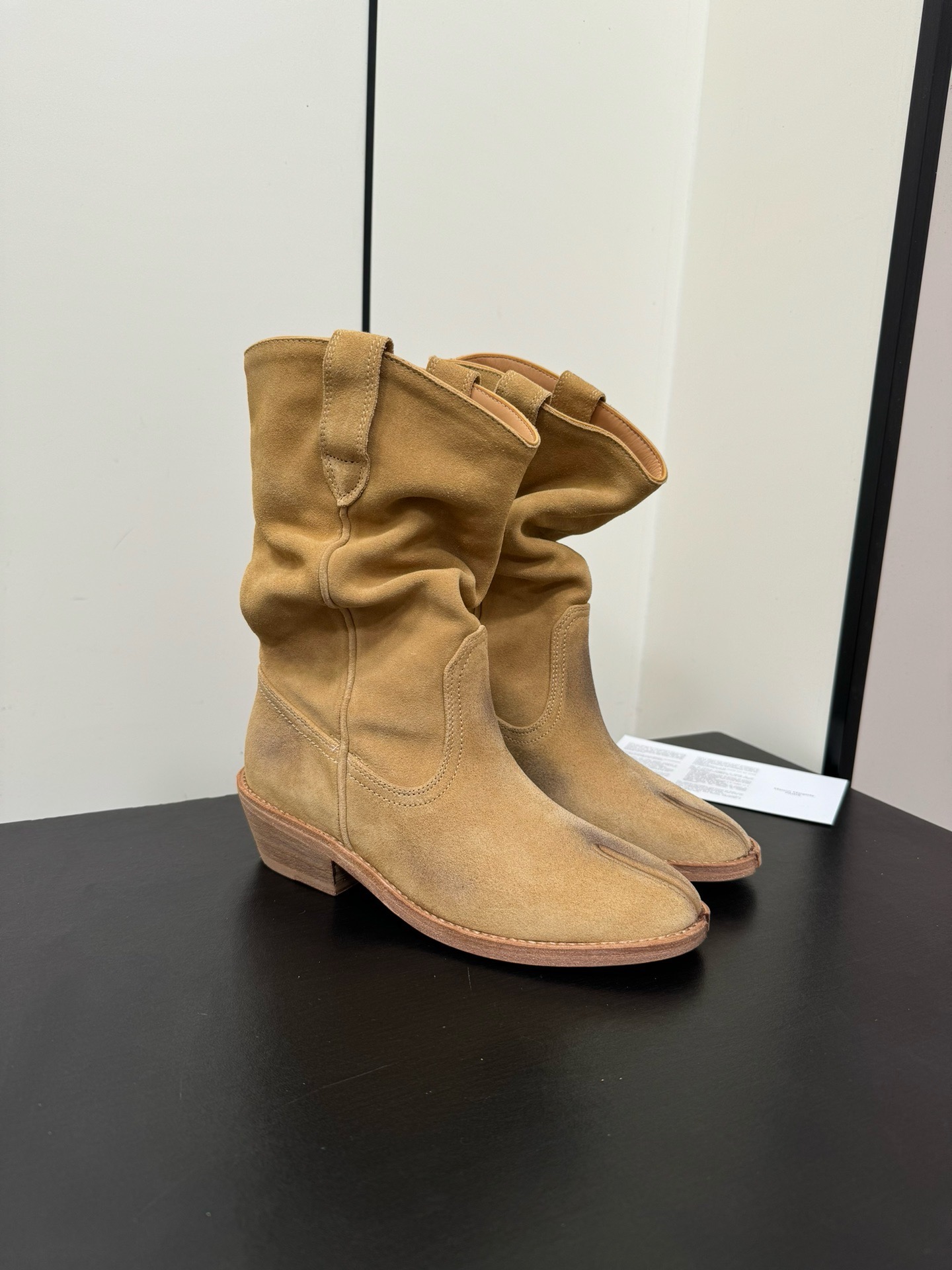 Сапоги женские MM6 Maison Margiela Western бежевого цвета