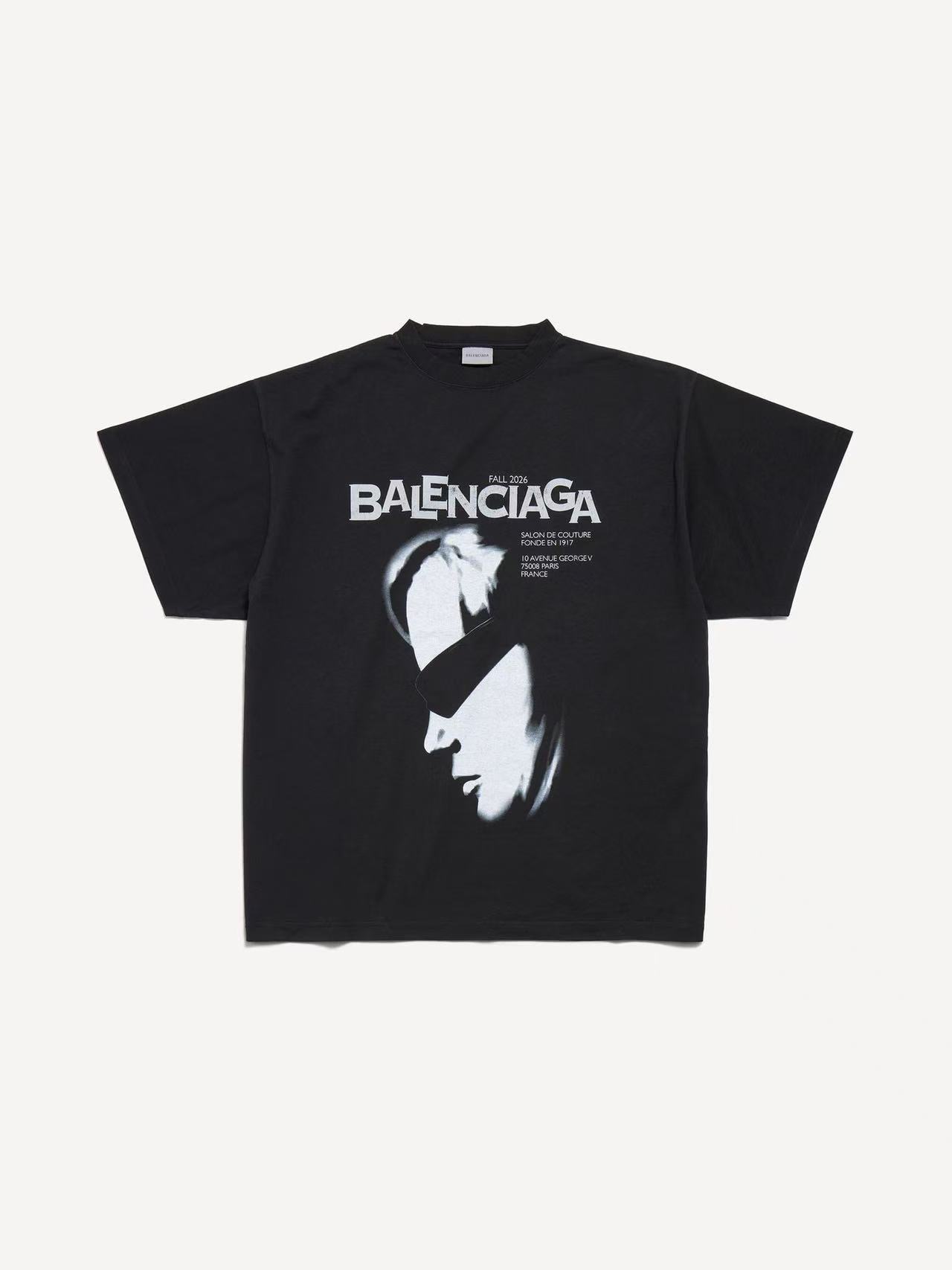 Футболка женская в стиле Balenciaga чёрного цвета с графичным принтом