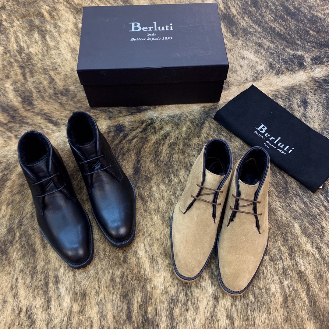 Ботинки мужские в стиле Berluti Chukka бежевого цвета