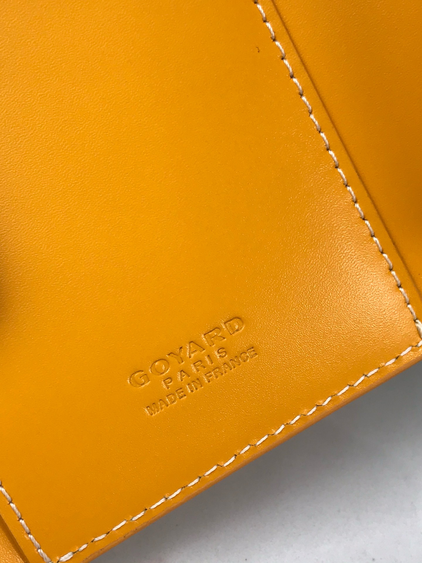 Кошелёк Goyard Saint-Gabriel жёлтого цвета