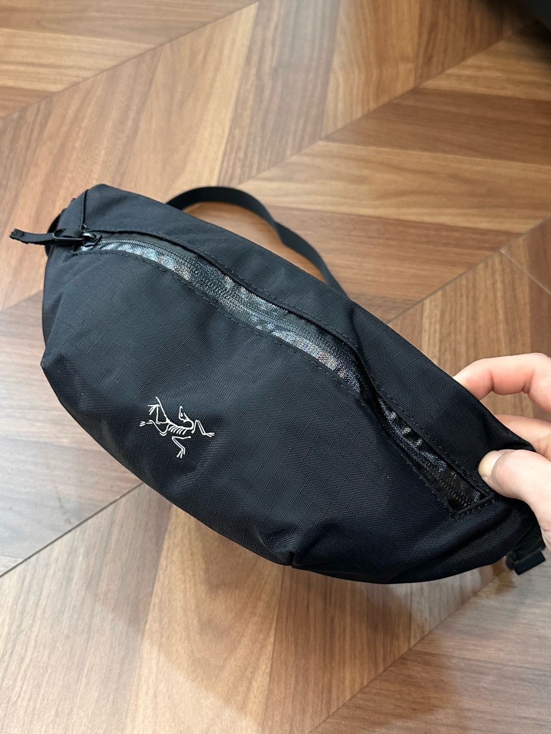 Сумка поясная в стиле Arc’teryx Granville Crossbody Bag чёрного цвета